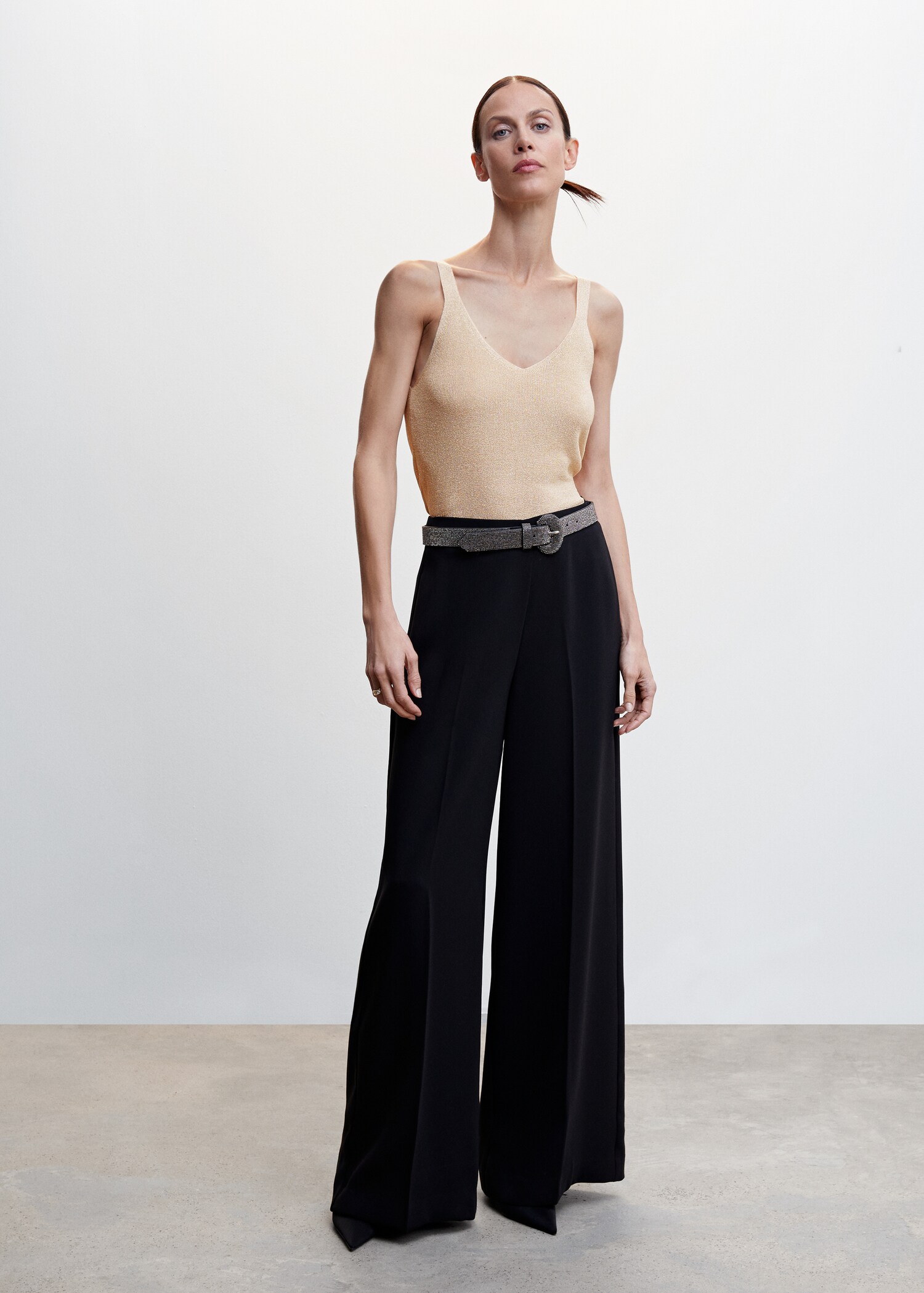 V-neck strapless top - General plane