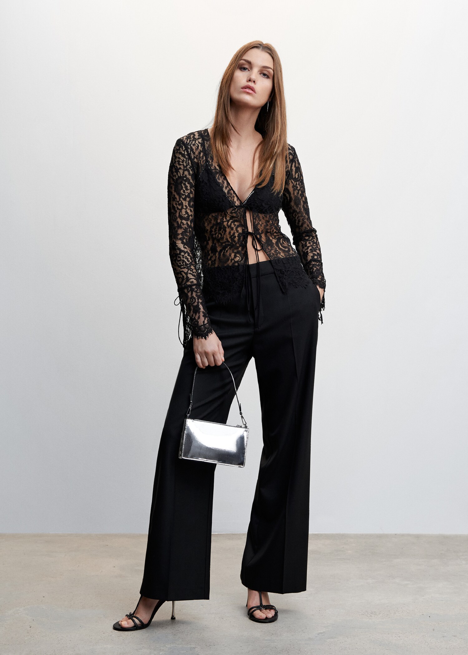 Guipure blouse with bows - General plane