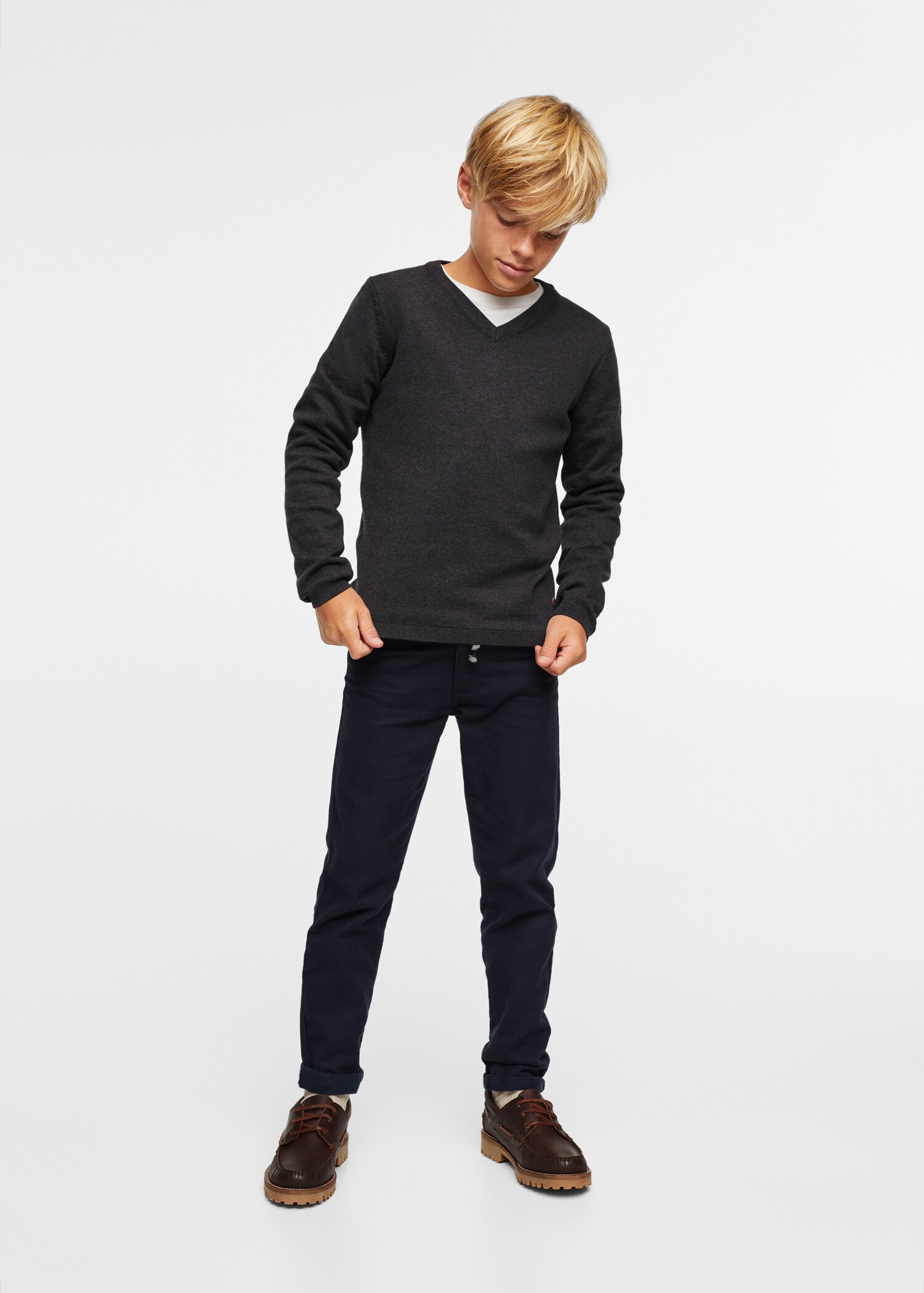 V-neck sweater - General plane