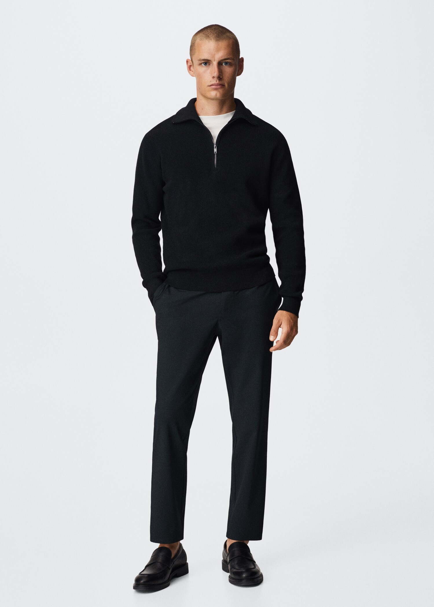 Pantalón tapered fit stretch - Plano general