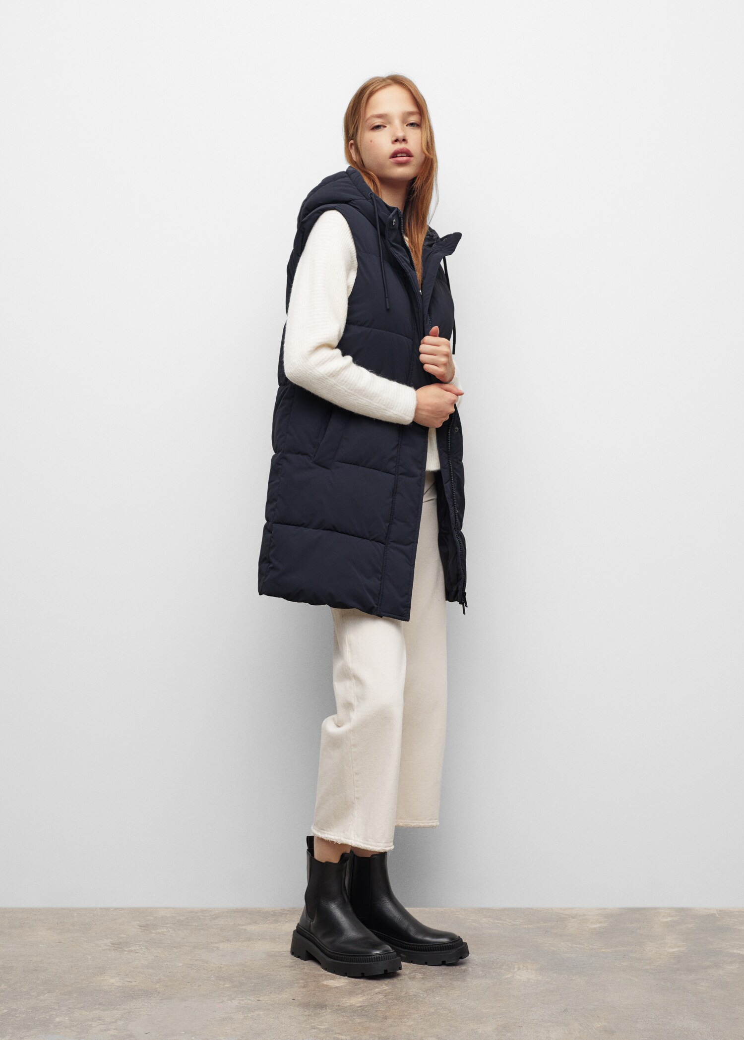 Long quilted gilet - General plane
