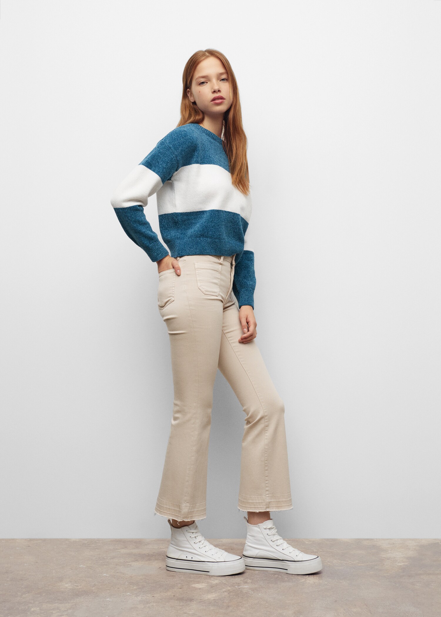 Striped knit sweater - General plane