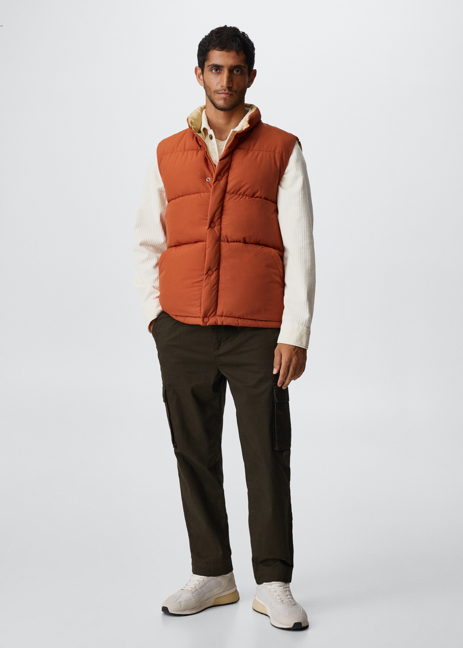 Water-repellent quilted gilet - General plane