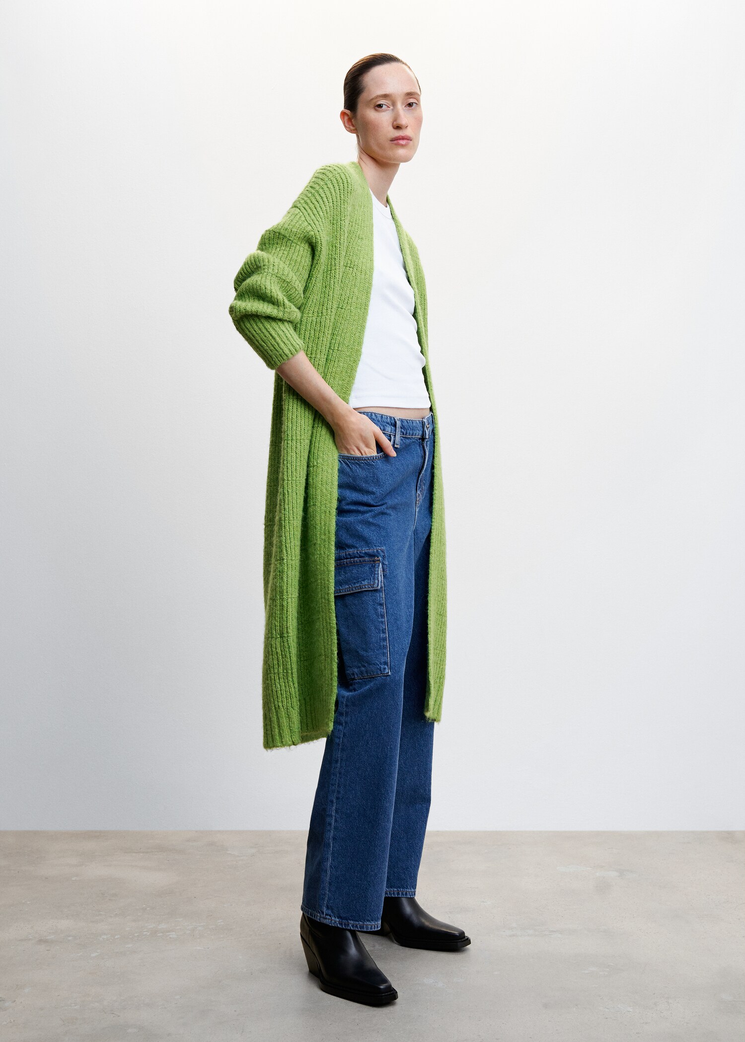 Ribbed knit cardigan - General plane