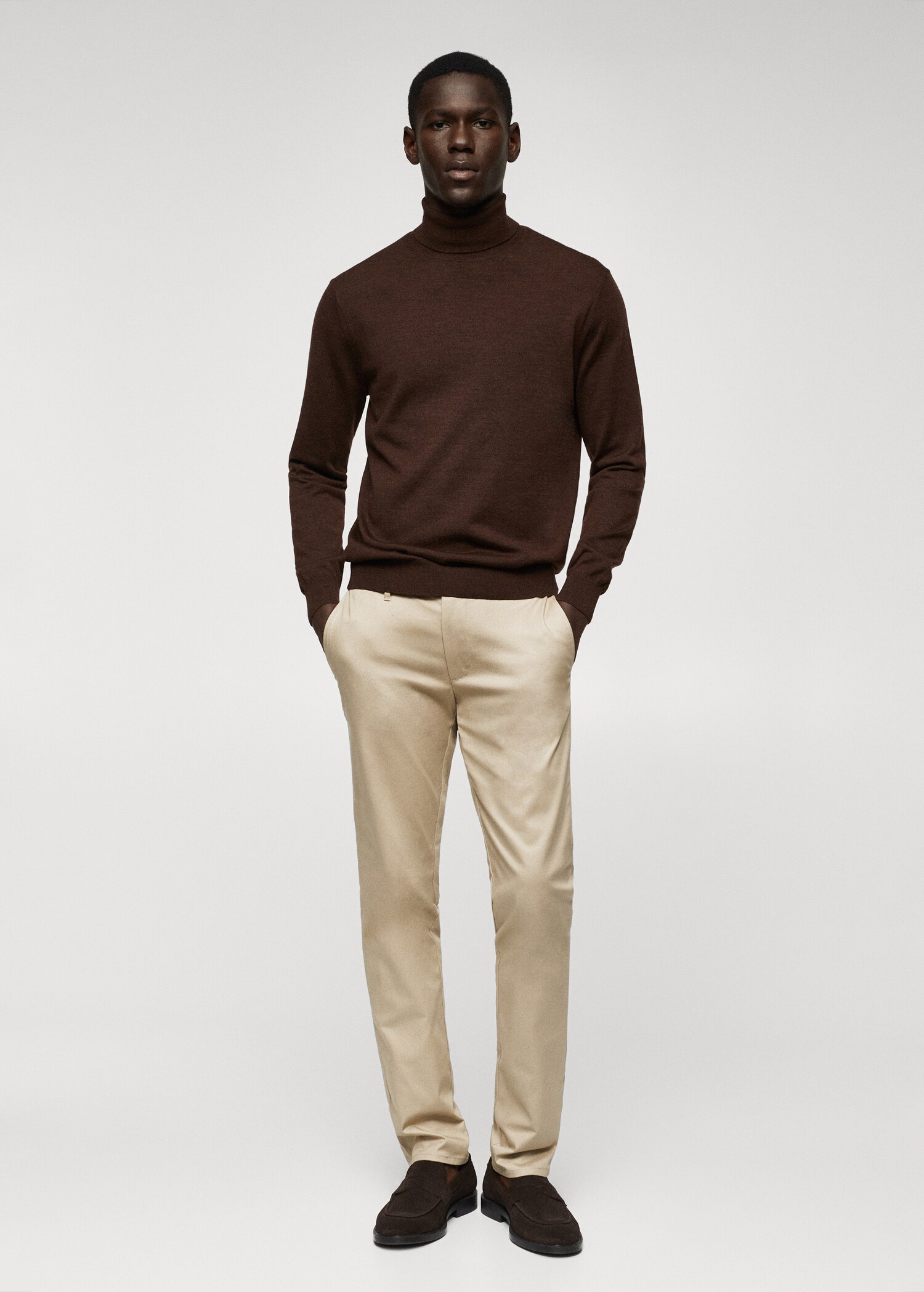 Pantalón chino skinny - Plano general