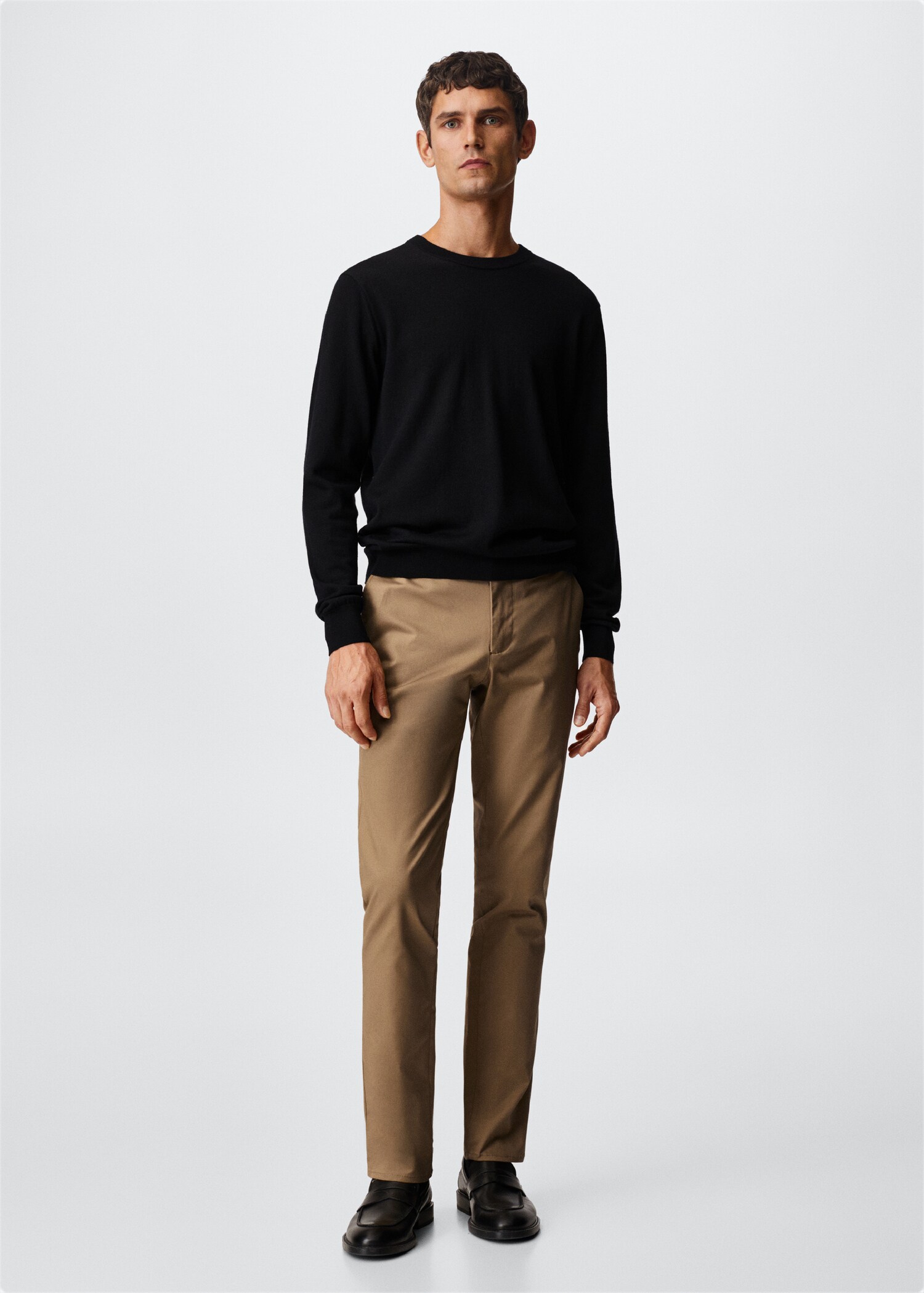Pantalón chino skinny - Plano general