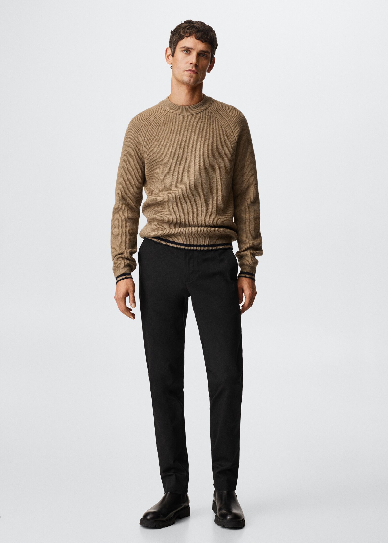 Pantalón chino skinny - Plano general