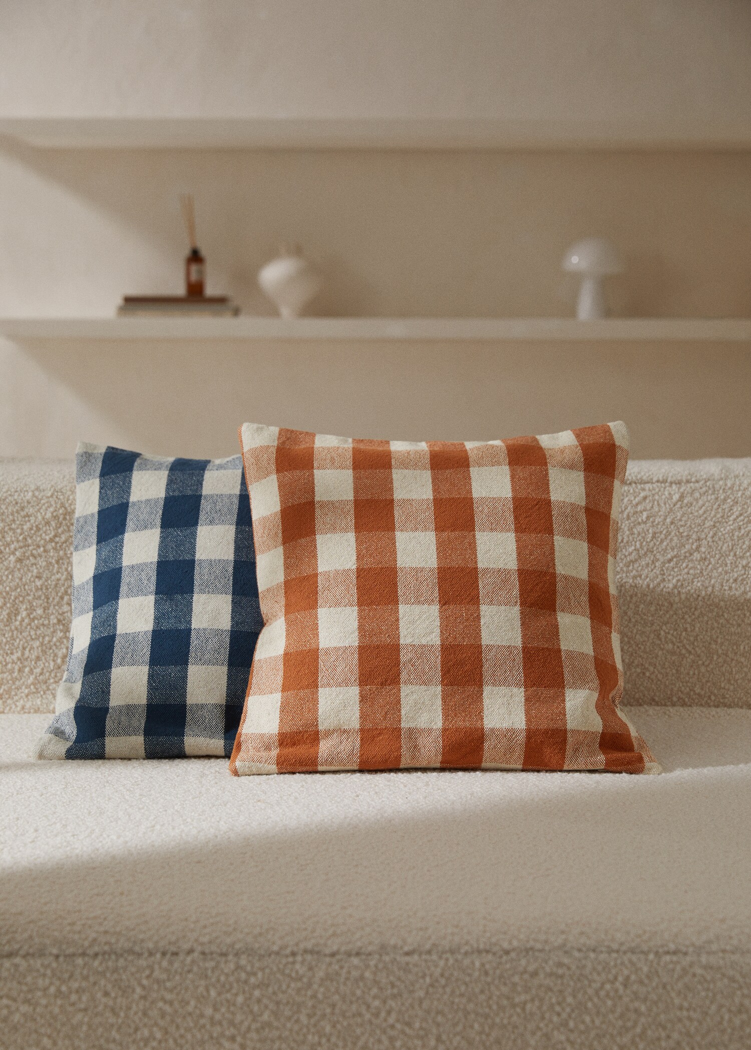 Stripes linen and cotton cushion case 45x45cm - General plane