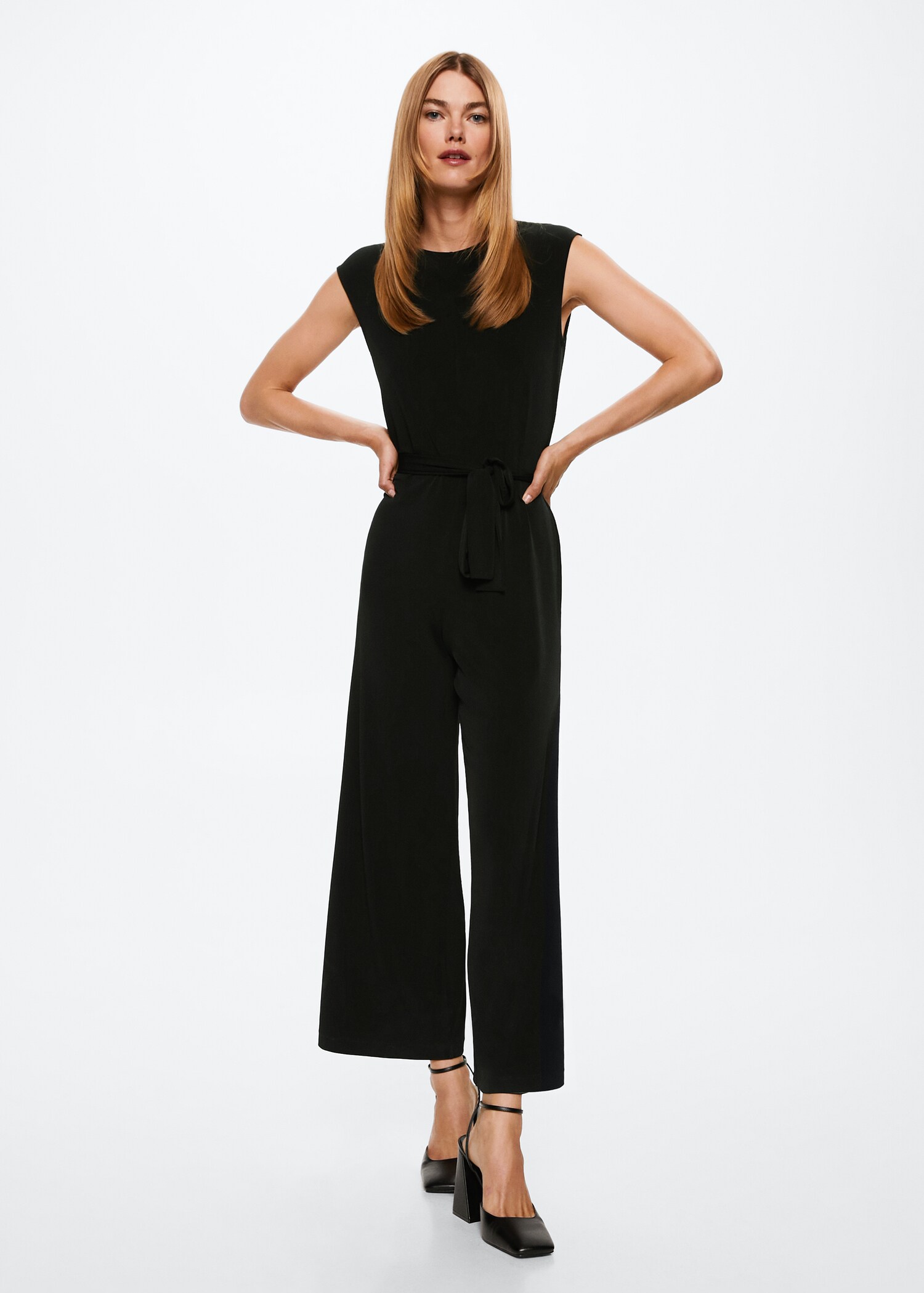 Langer Jumpsuit mit Schleife - Allgemeine Ansicht