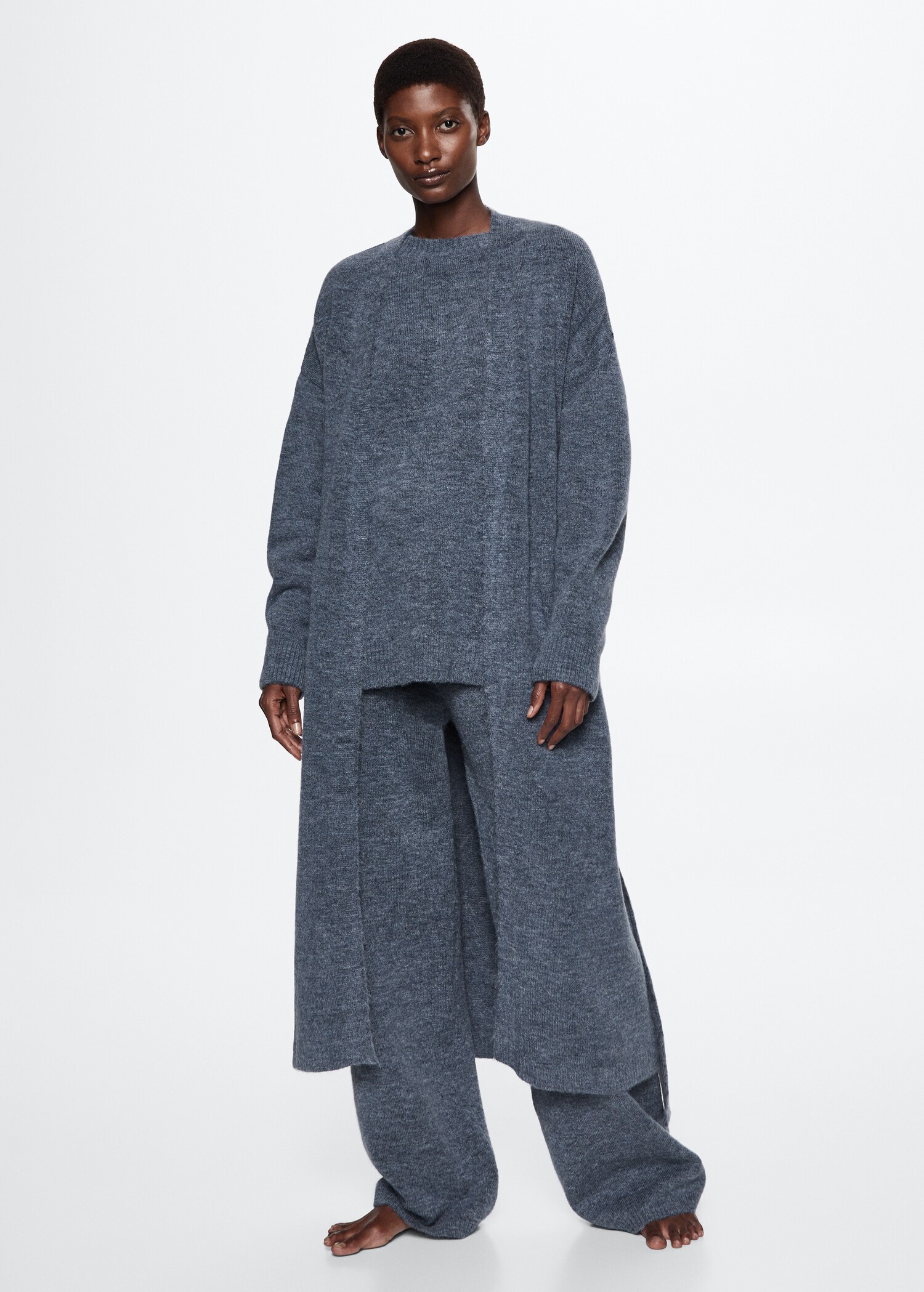 Oversized knit cardigan - General plane