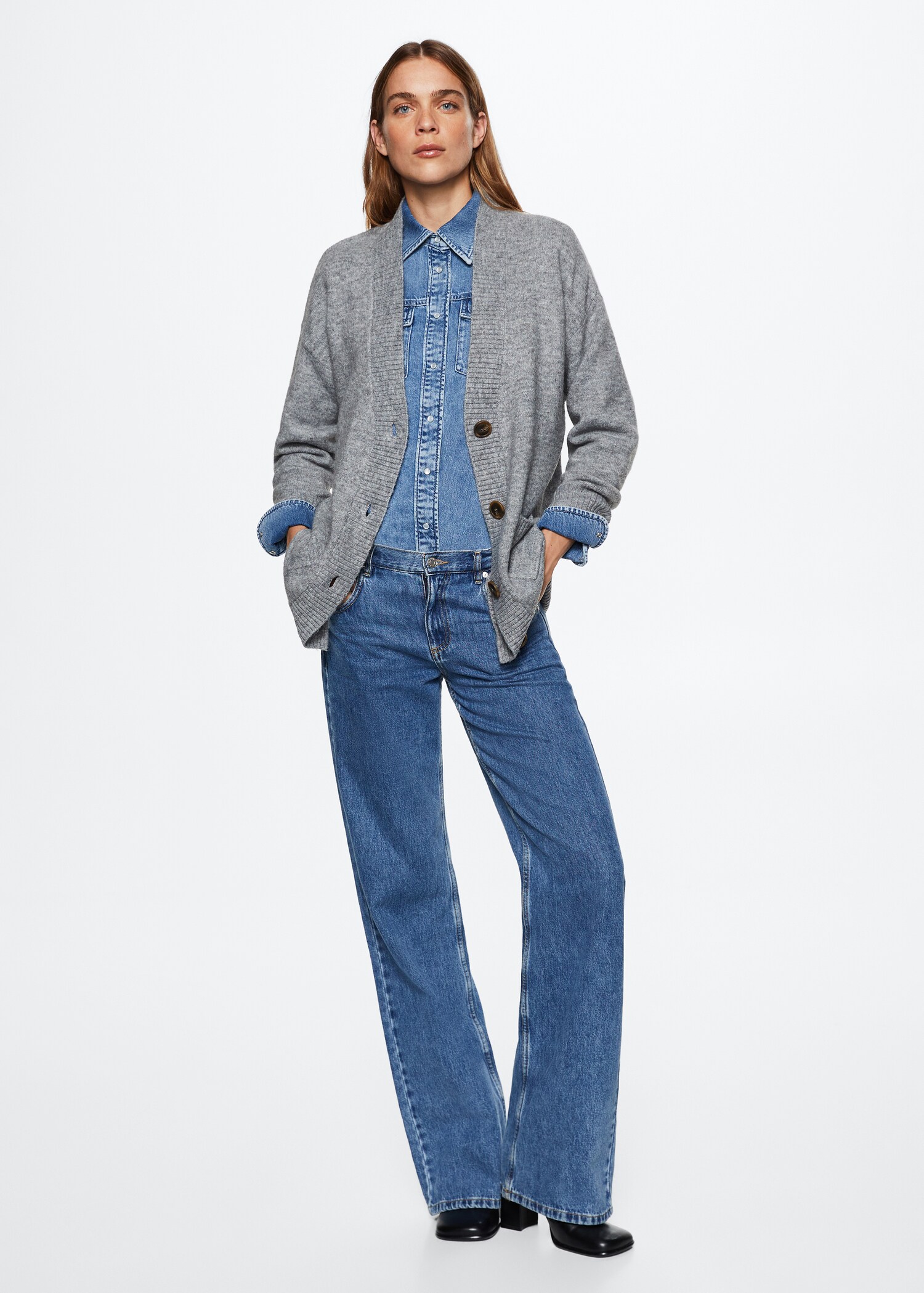 Oversized cardigan with buttons - General plane