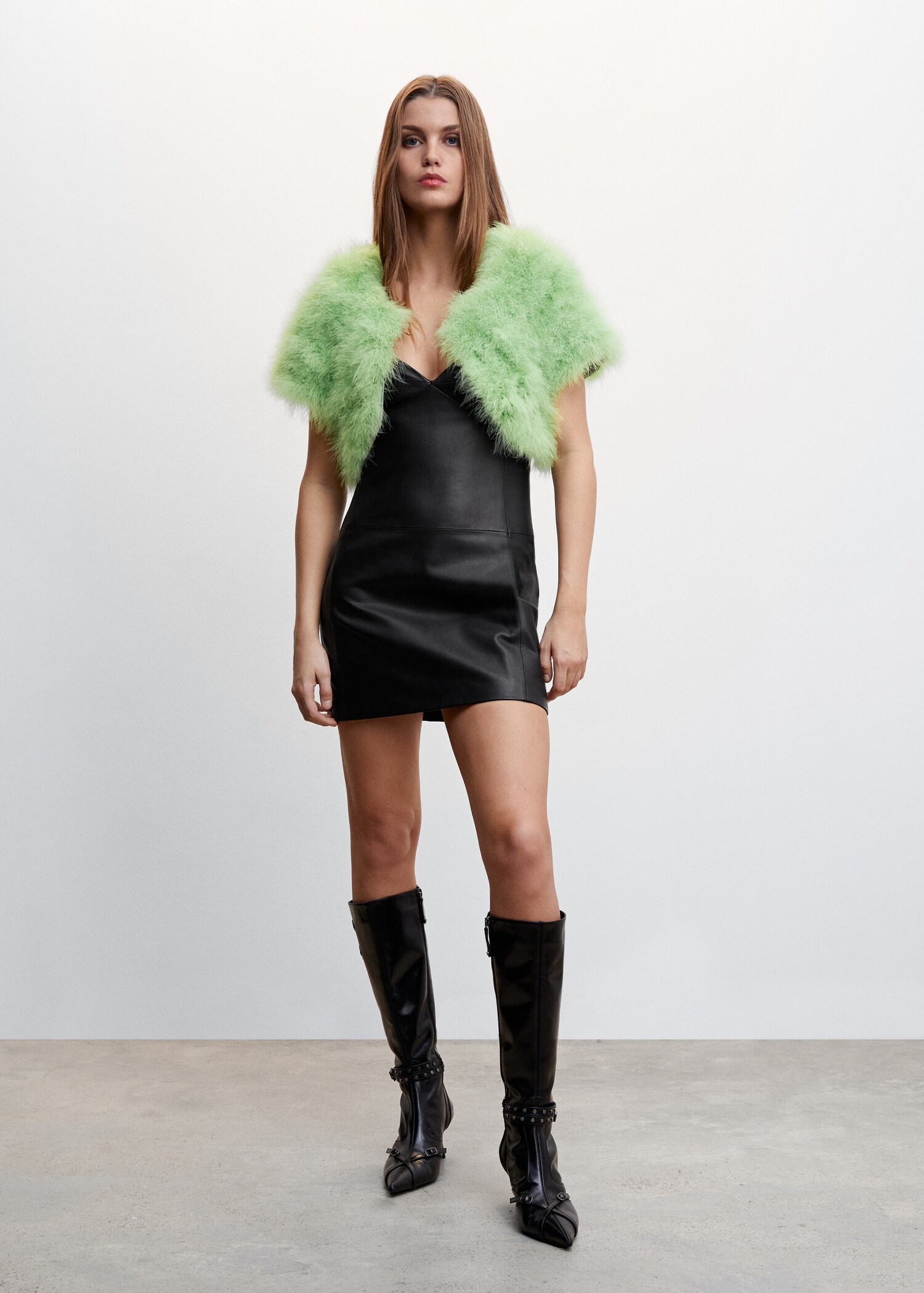 Leather dress with sweetheart neckline - General plane