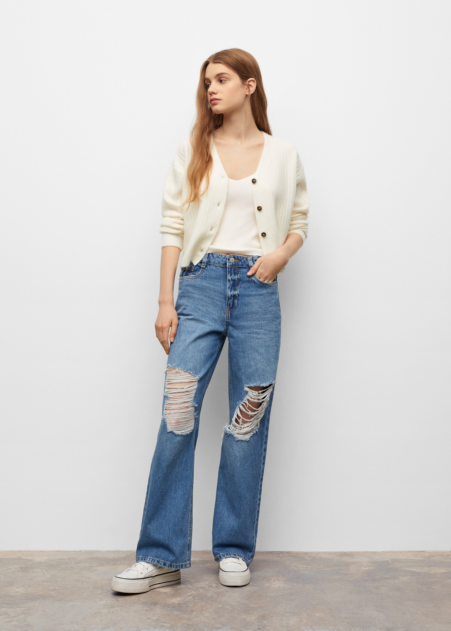 Chenille knitted cardigan - General plane