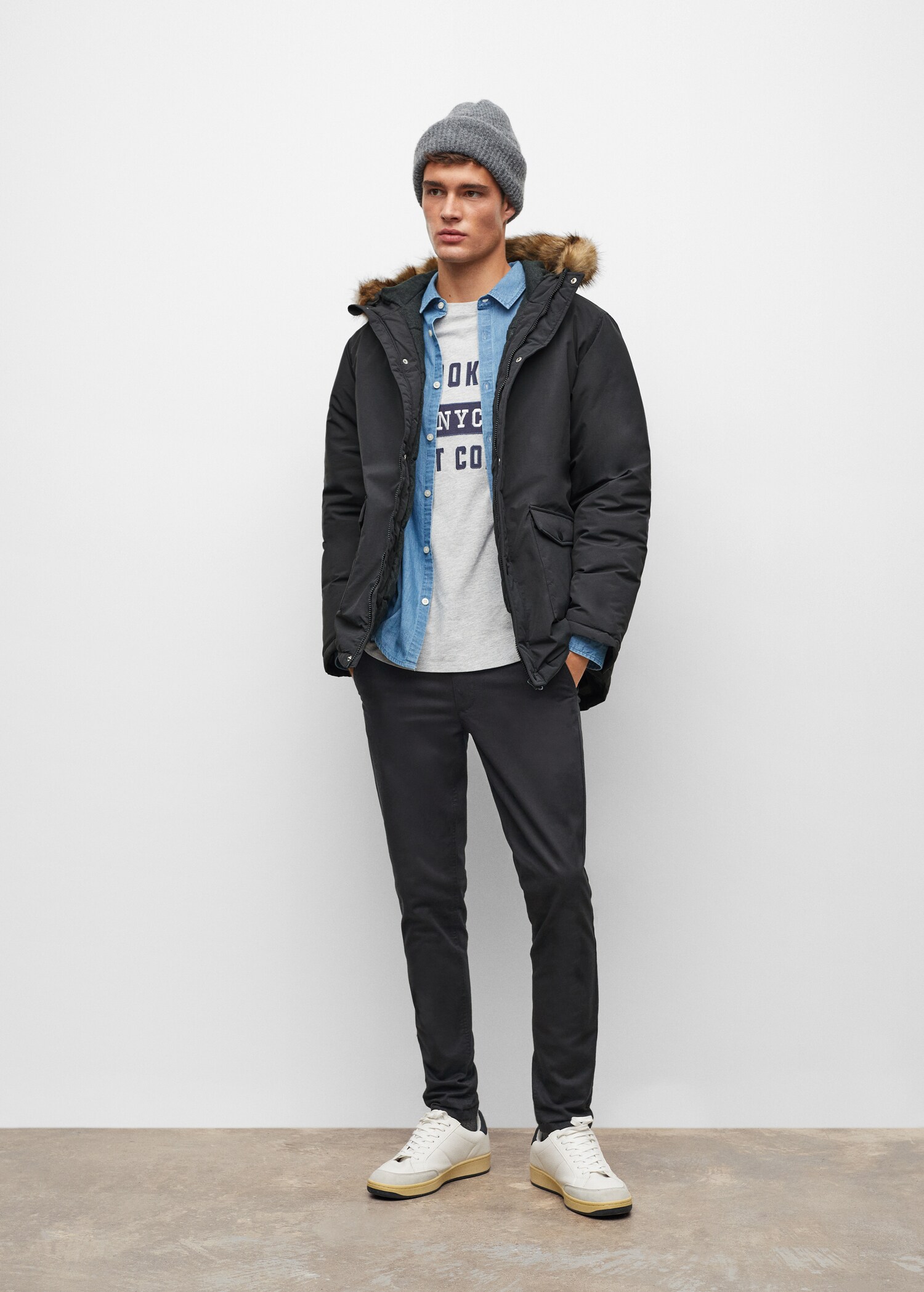 Faux fur hood coat - General plane