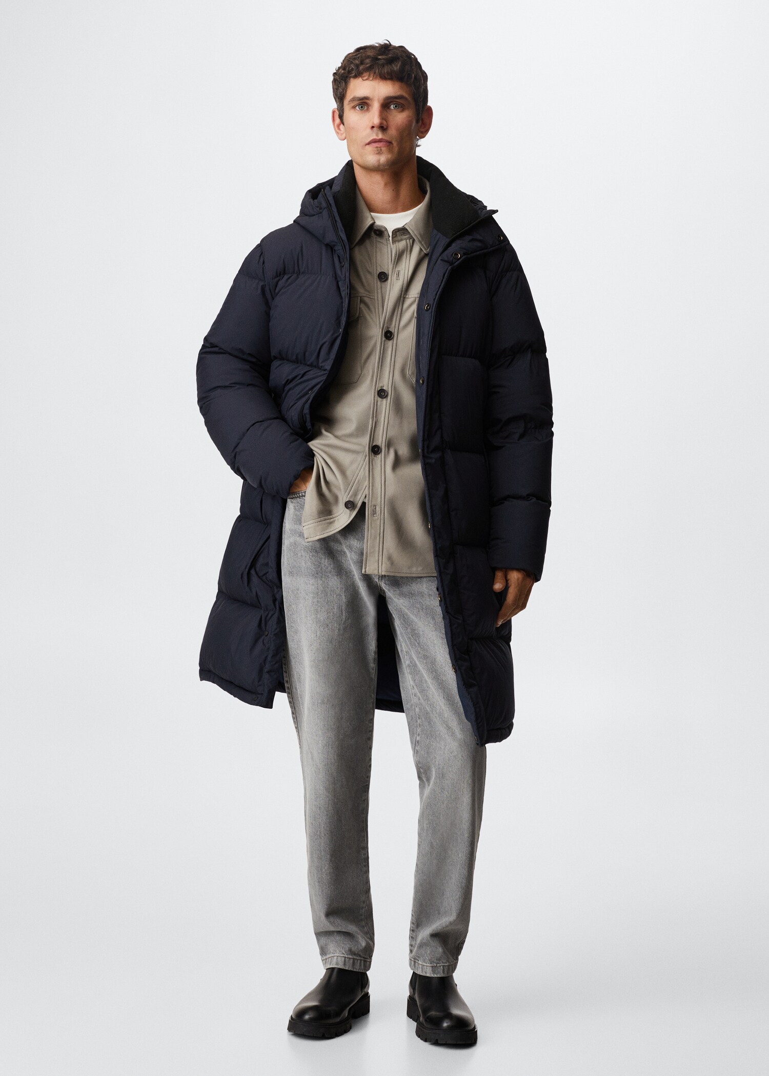 Water-repellent feather coat - General plane