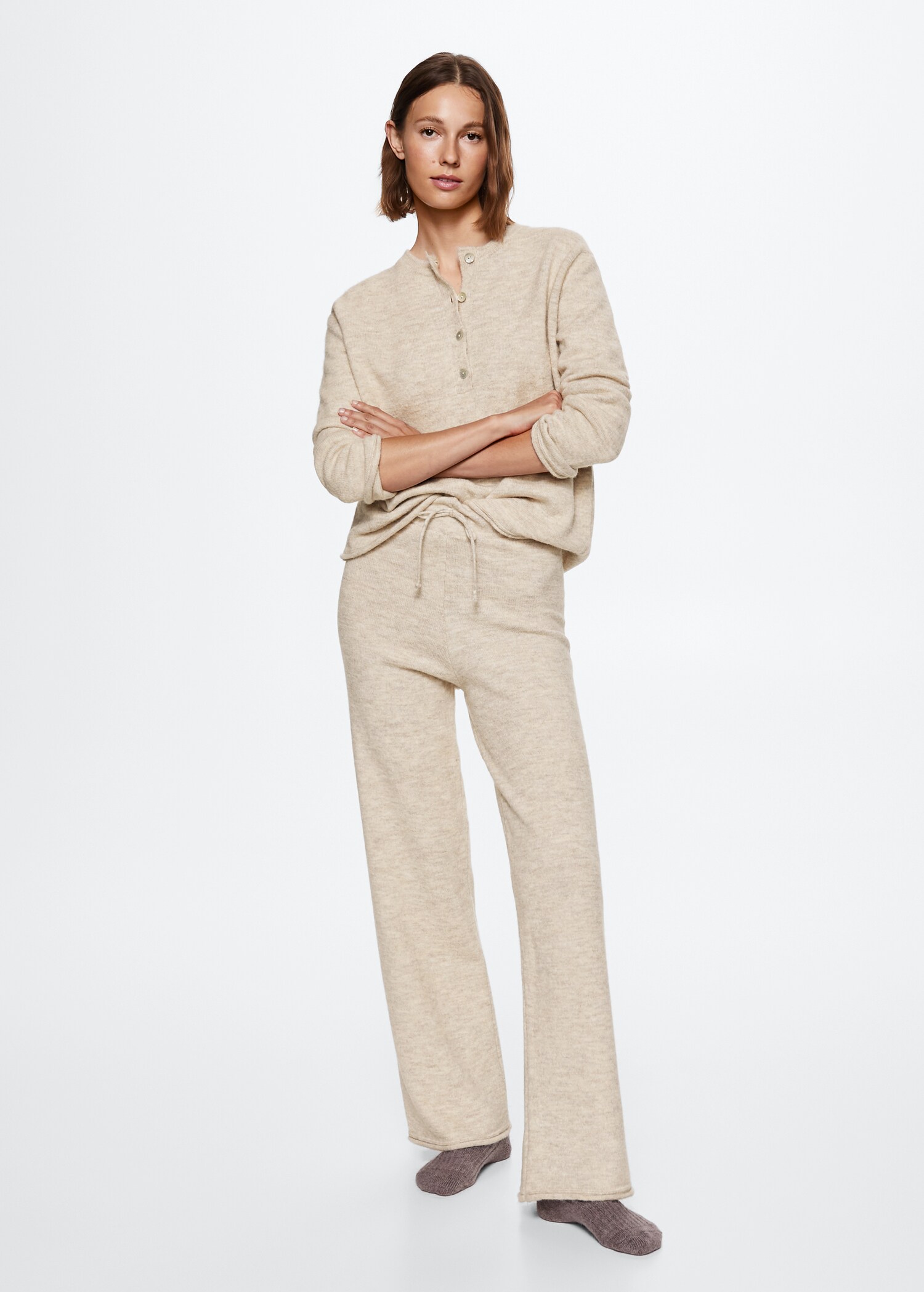 Knitted ribbed sweater - General plane