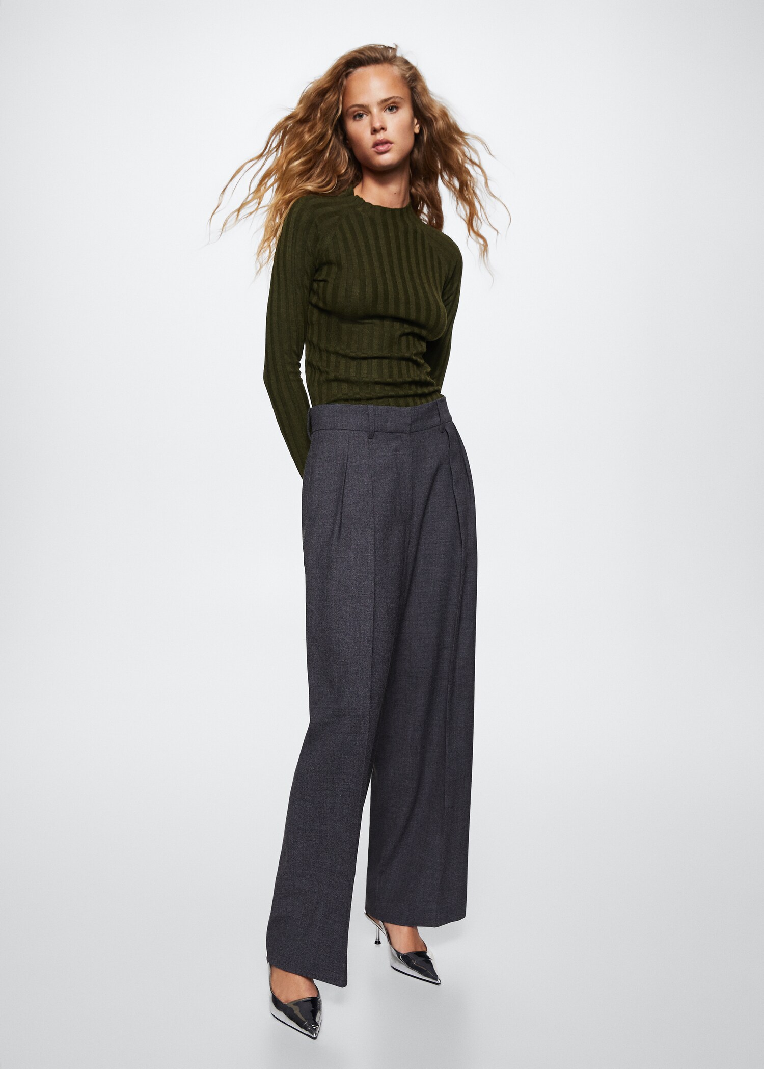 High collar ribbed knit  sweater - General plane