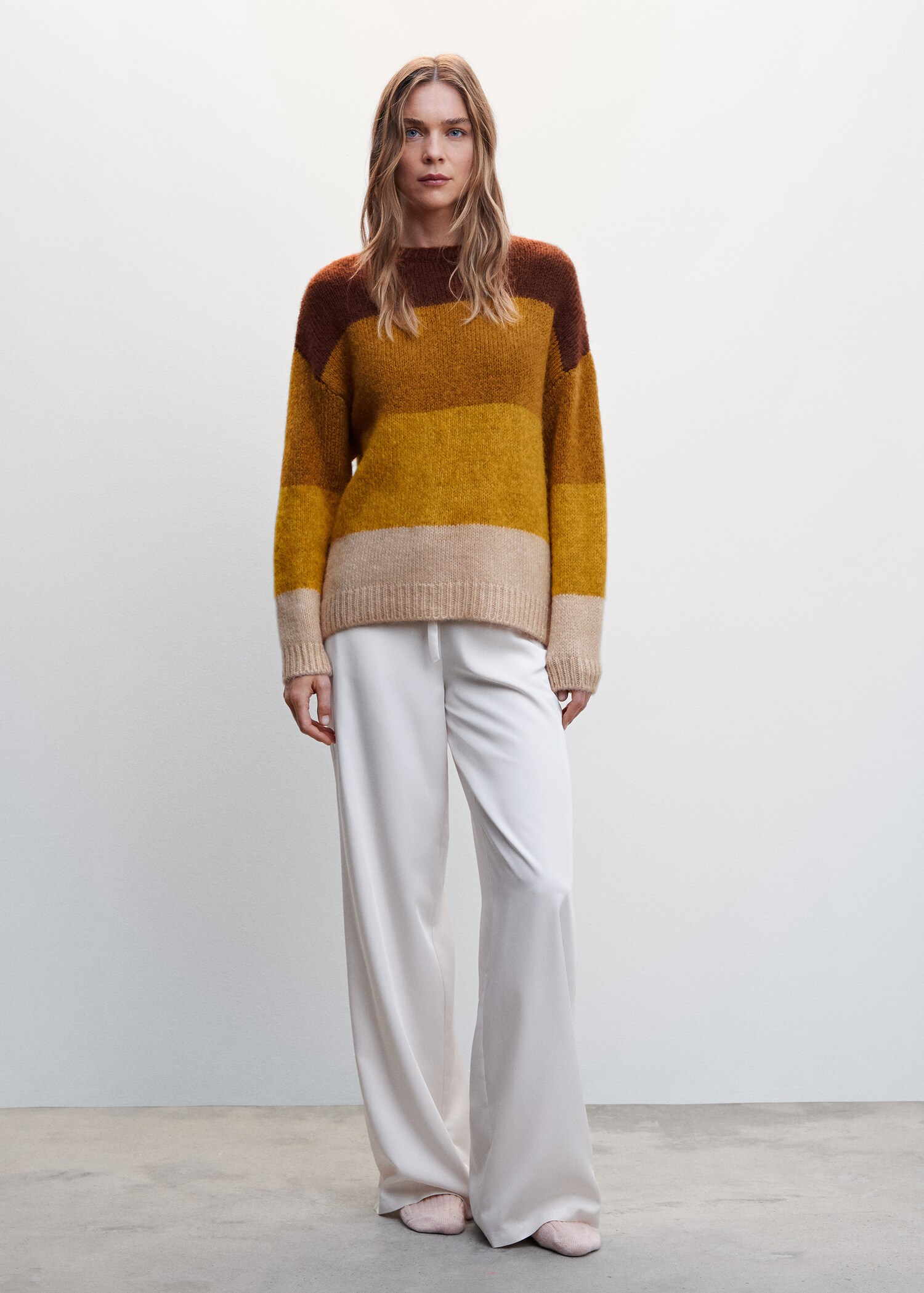 Striped knit sweater - General plane