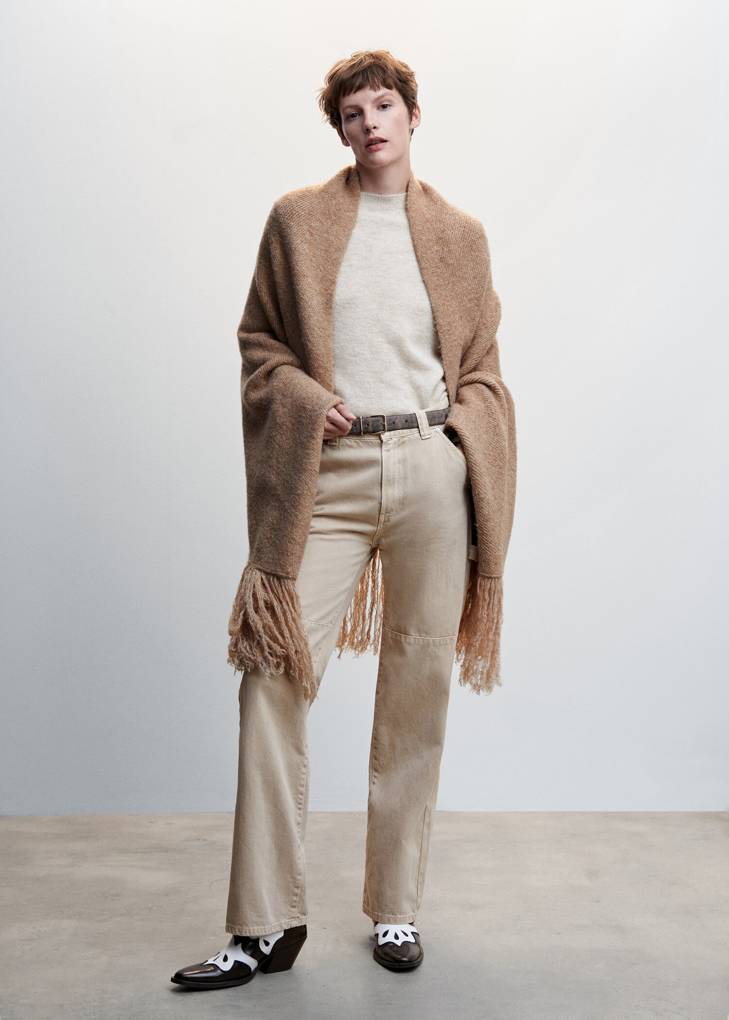 Fringe knit cape - General plane