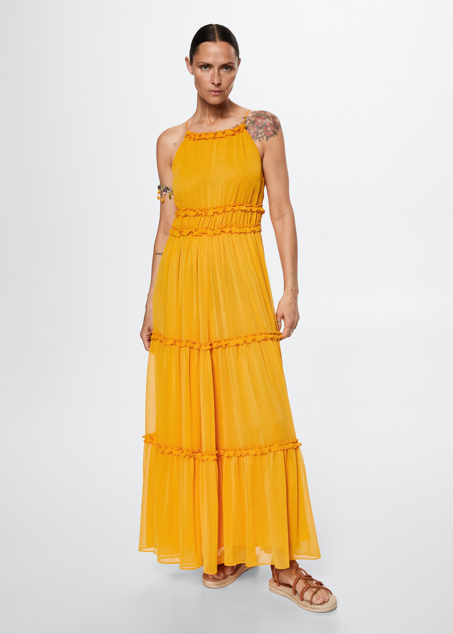 Vestido maxi volantes - Plano general