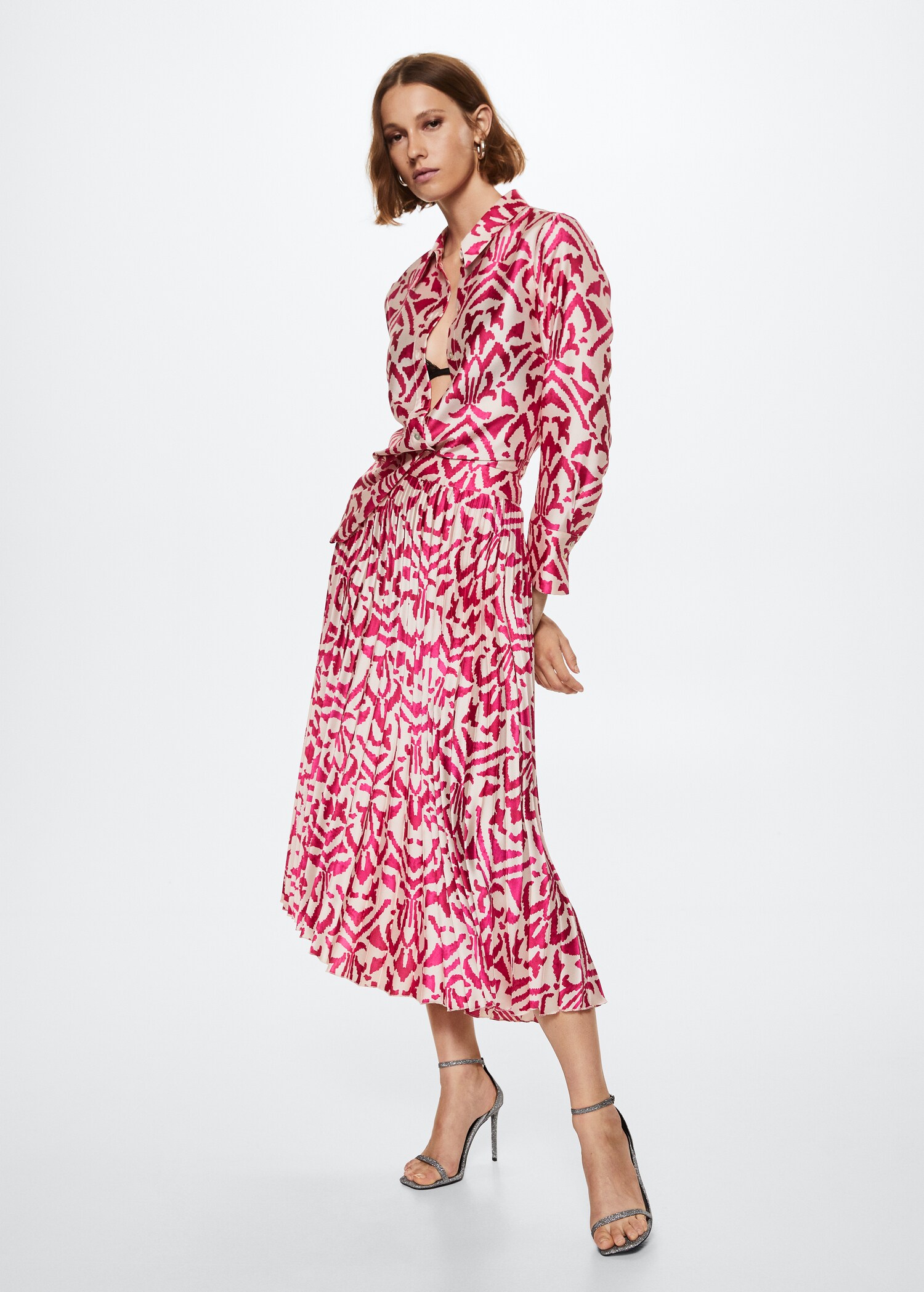 Falda plisada estampada - Plano general