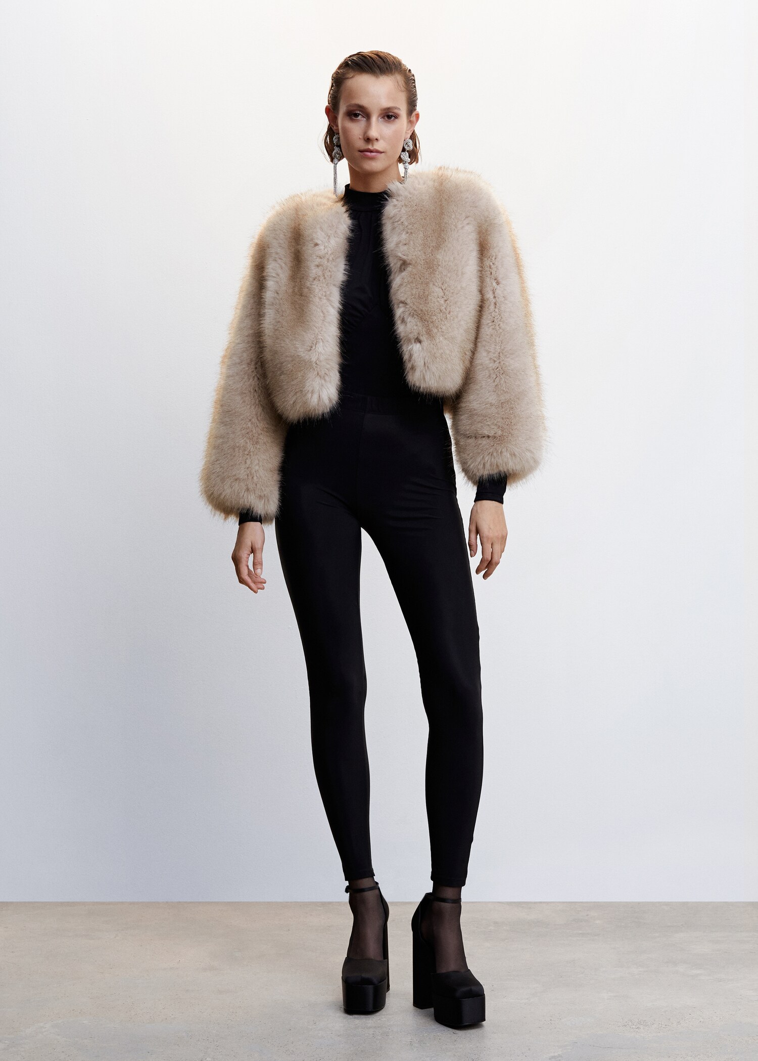 Fur effect jacket - General plane