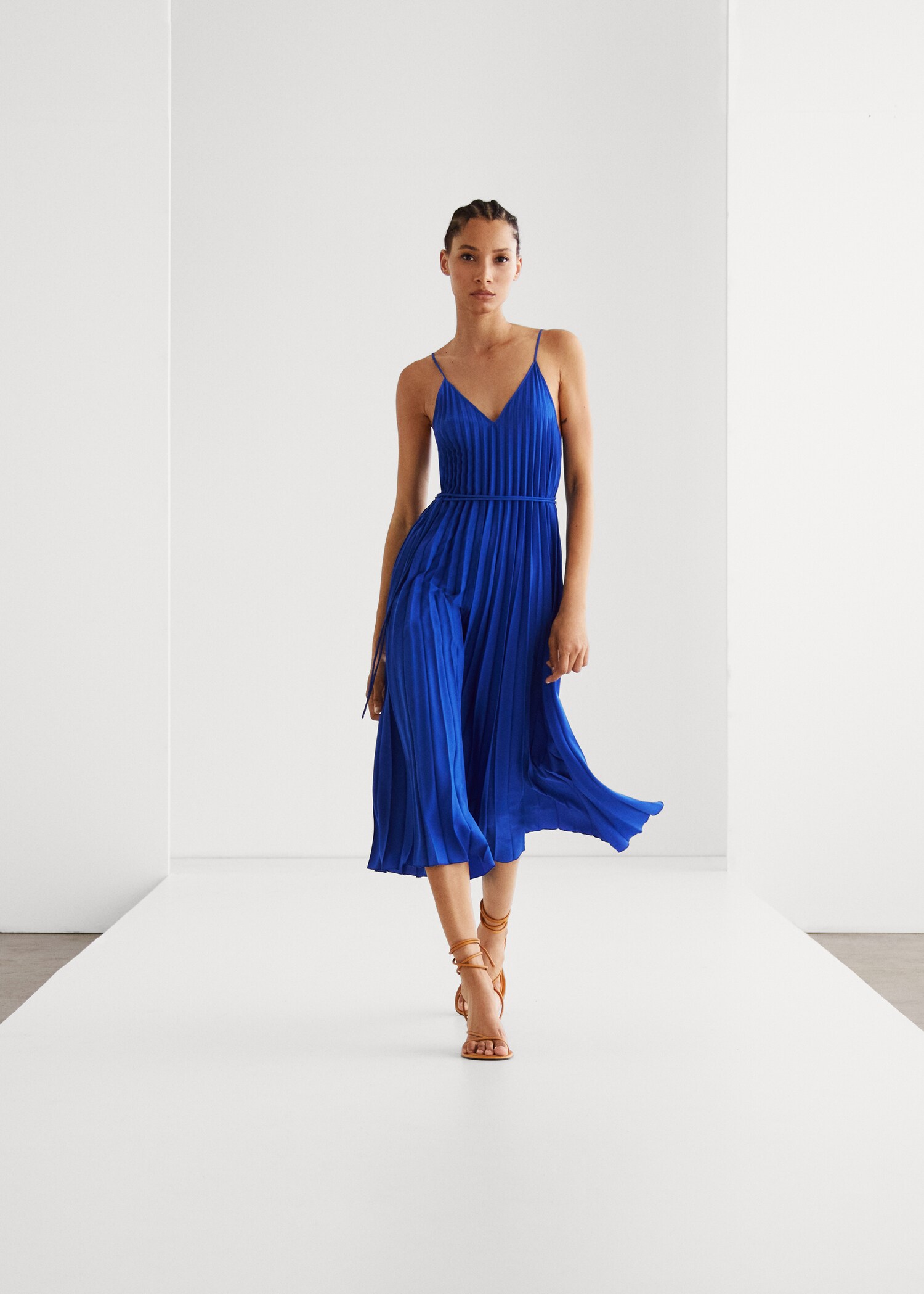 Belt pleated dress - Details of the article 6