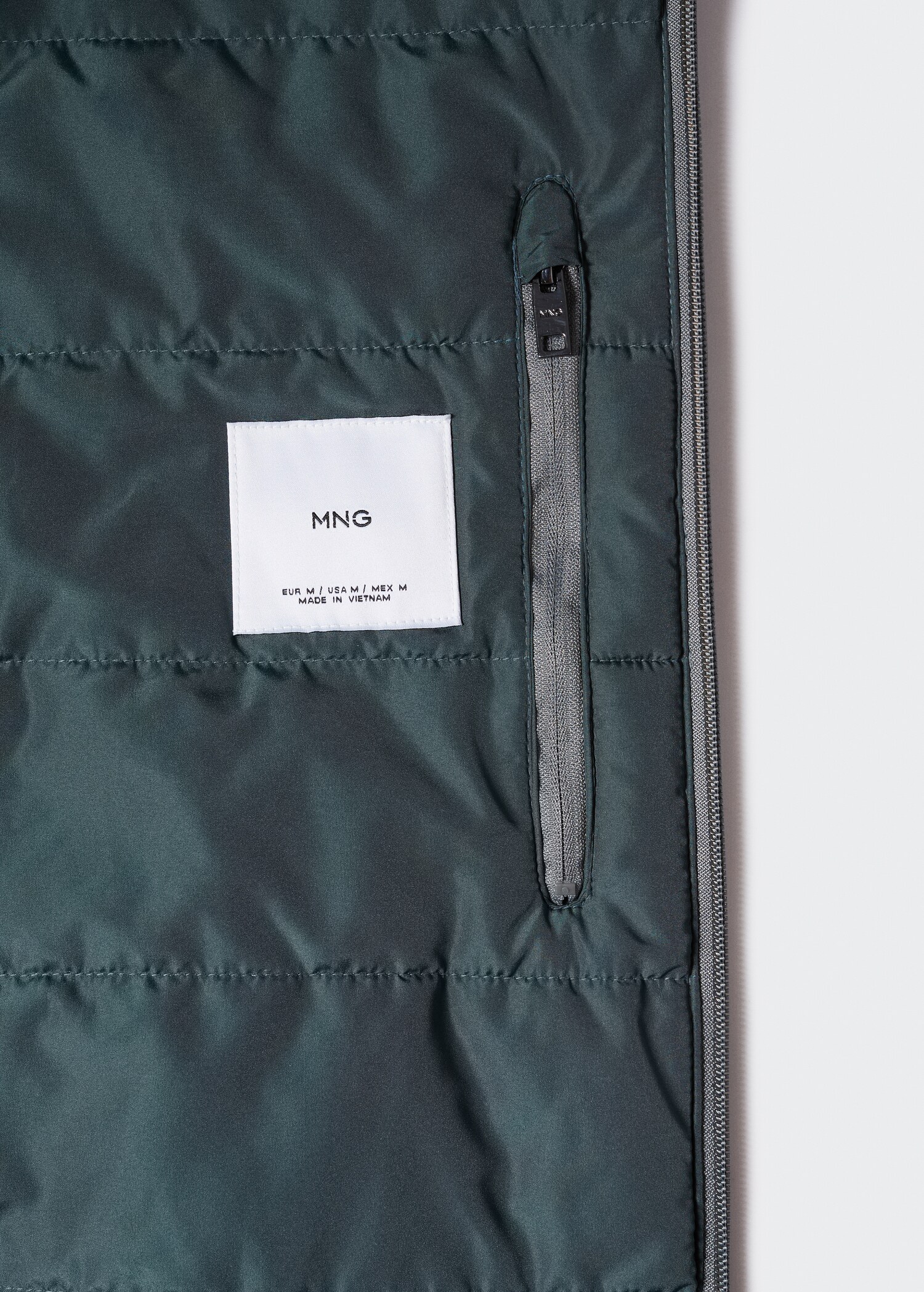 Raincoat hooded jacket - Details of the article 8