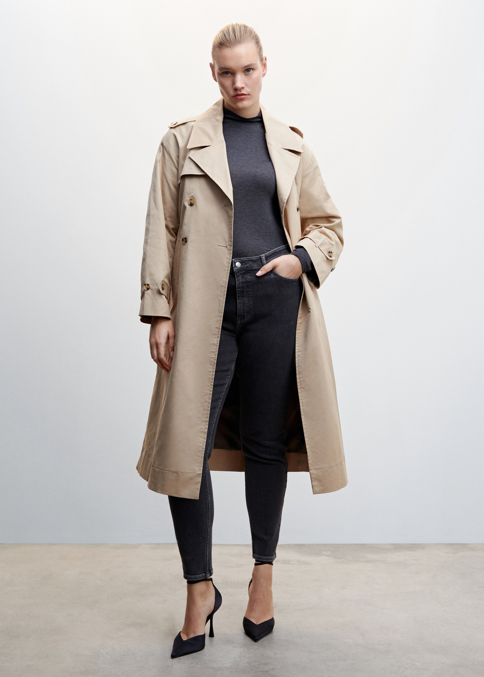 High-rise skinny jeans - Details of the article 3, Open Grey. Ref: 47000132-00.