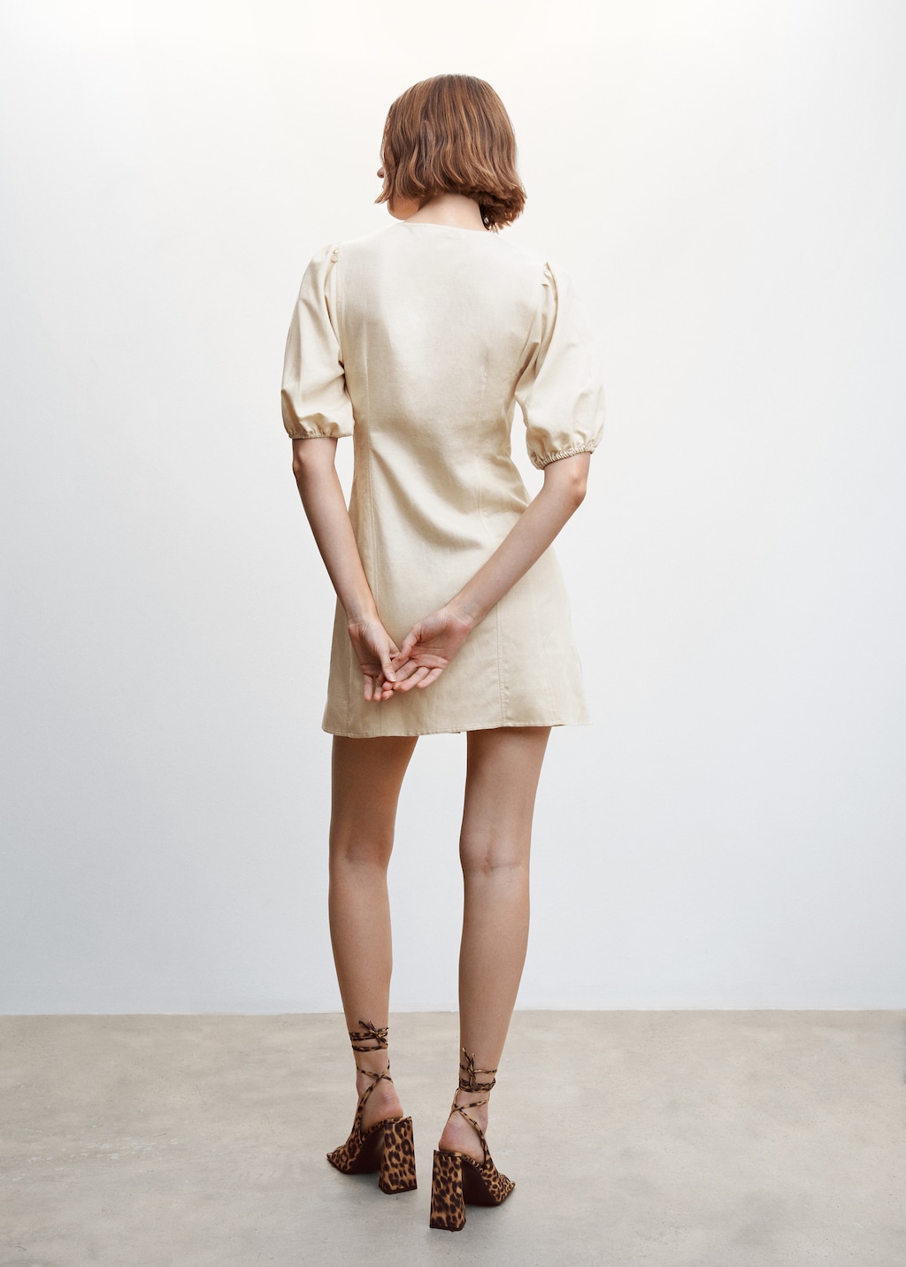 Robe manches bouffantes