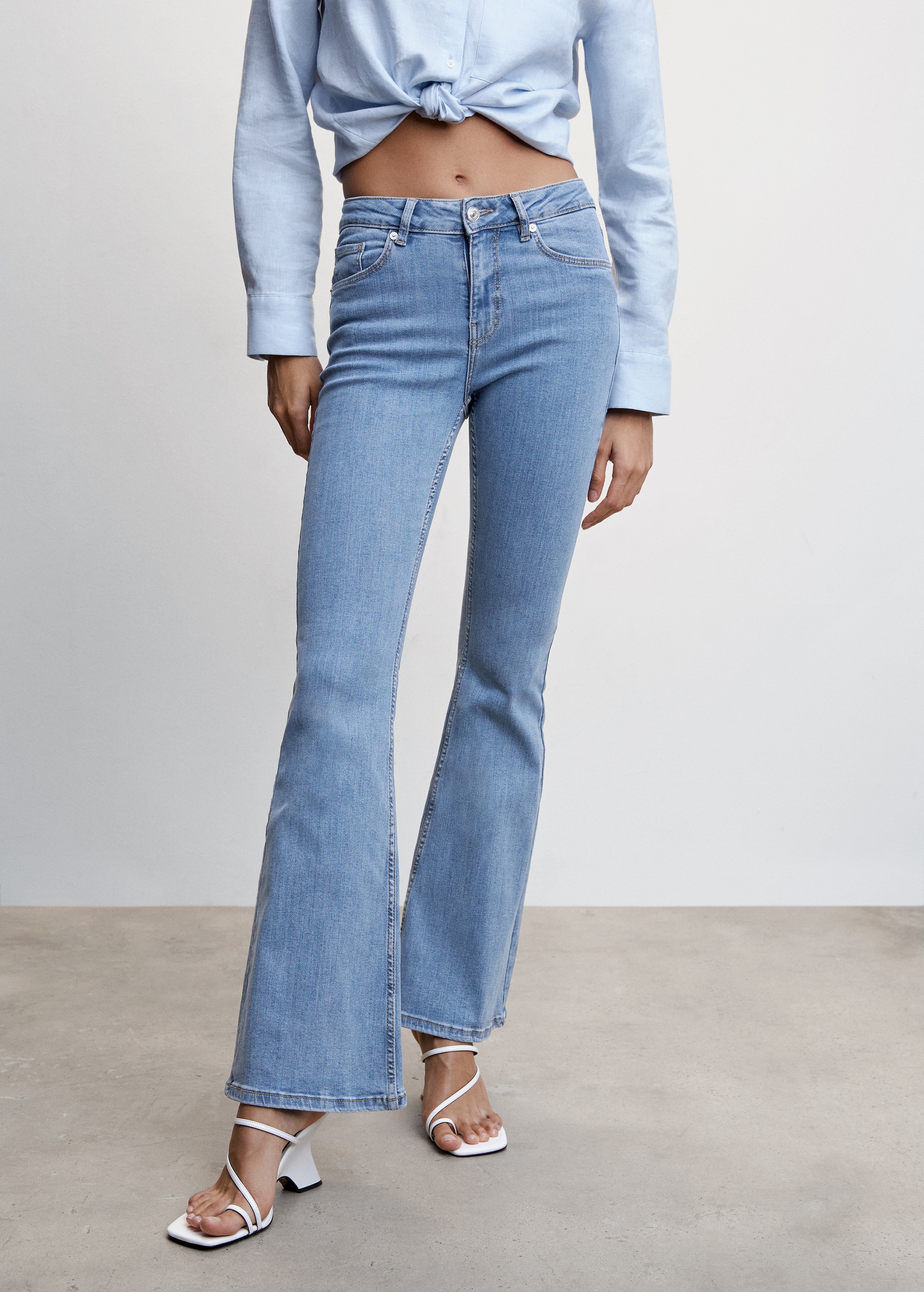 Medium-rise flared jeans