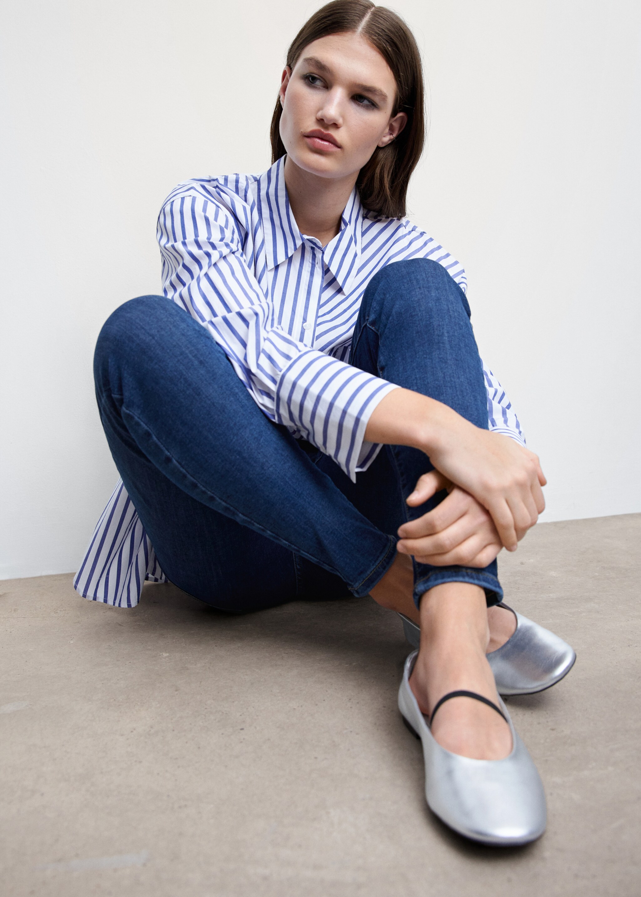 High-rise skinny jeans - Details of the article 2, Dark Blue. Ref: 47000154-00.