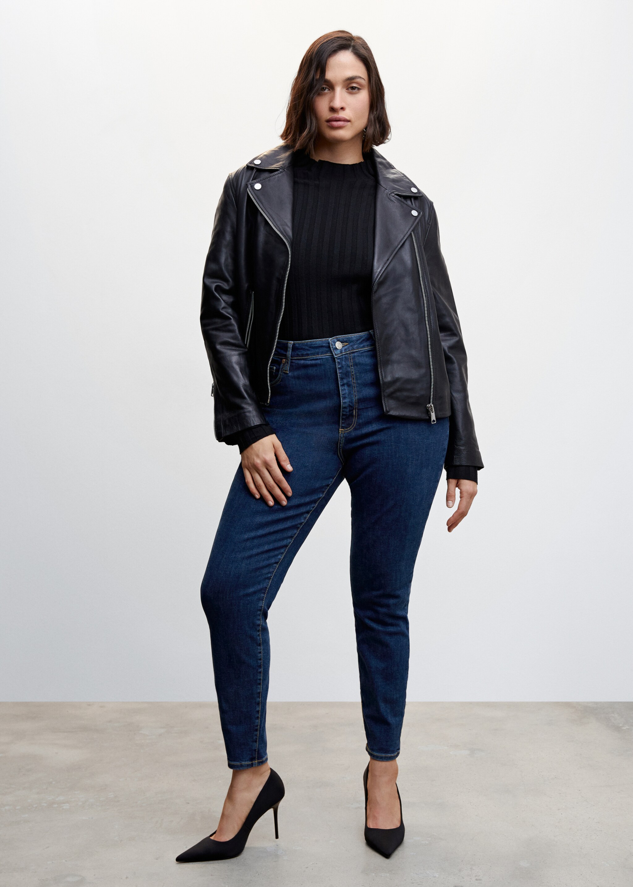 High-rise skinny jeans - Details of the article 3, Dark Blue. Ref: 47000154-00.