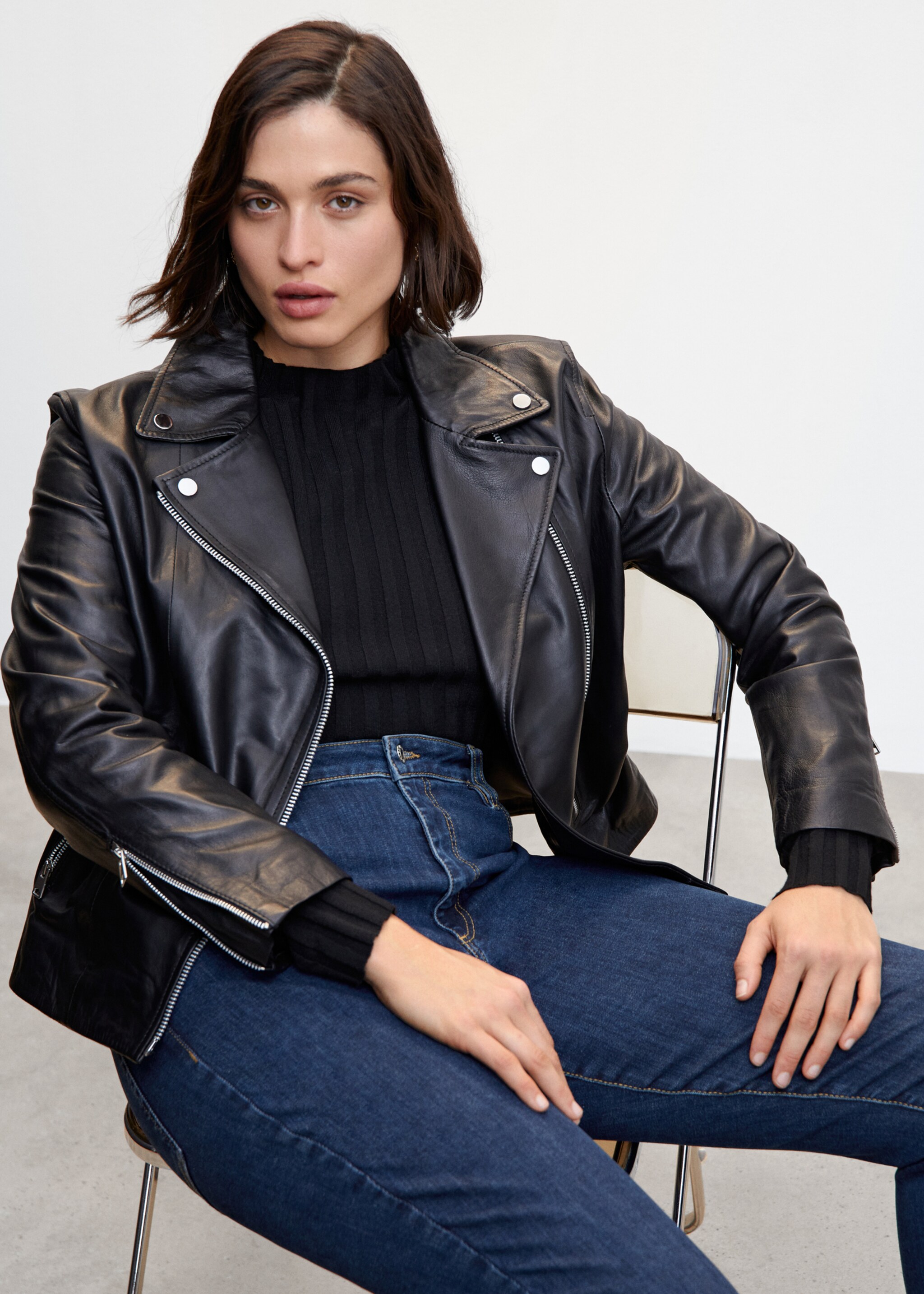 High-rise skinny jeans - Details of the article 4, Dark Blue. Ref: 47000154-00.