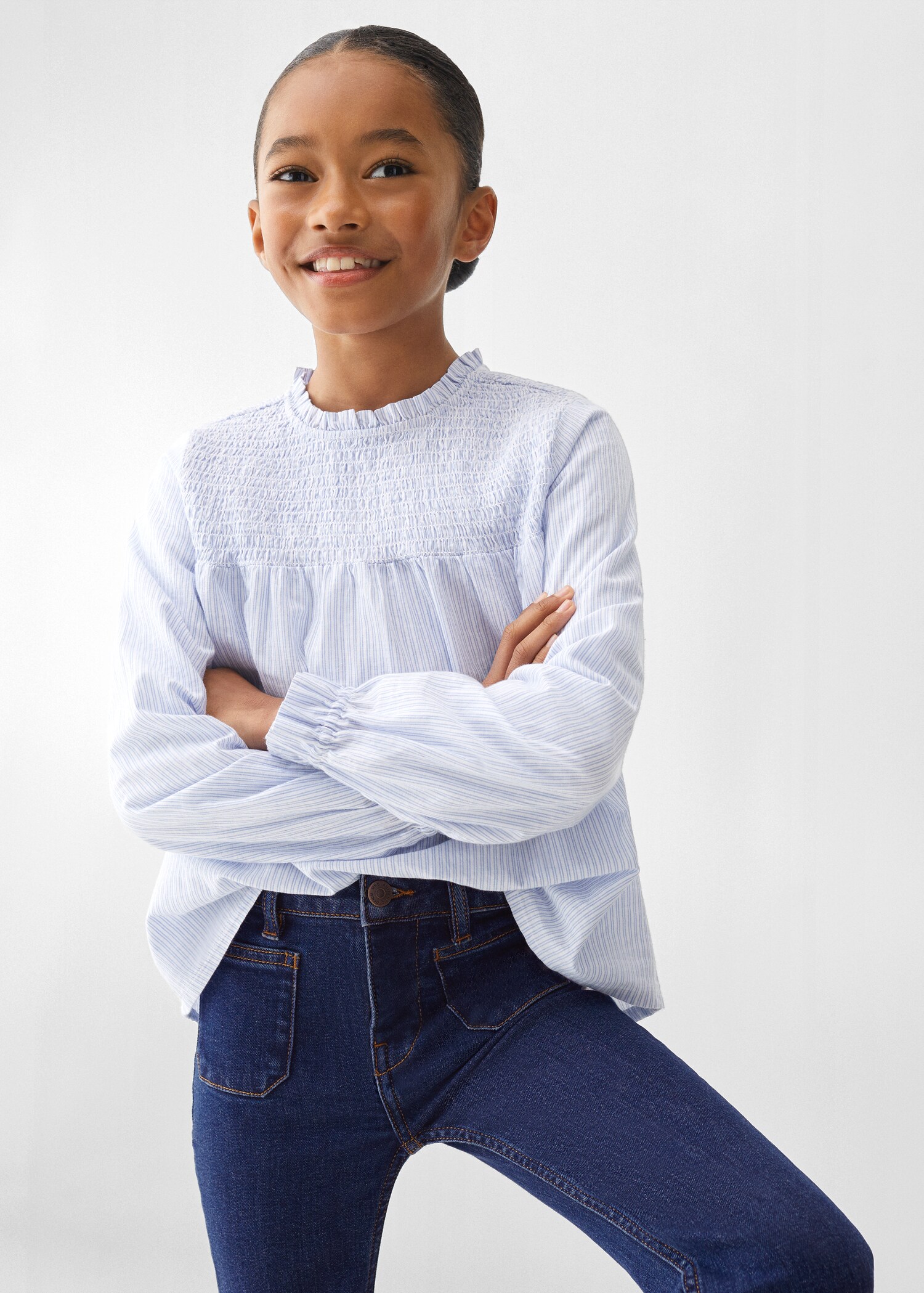 Flared Jeans mit Taschen - Mittlere Ansicht