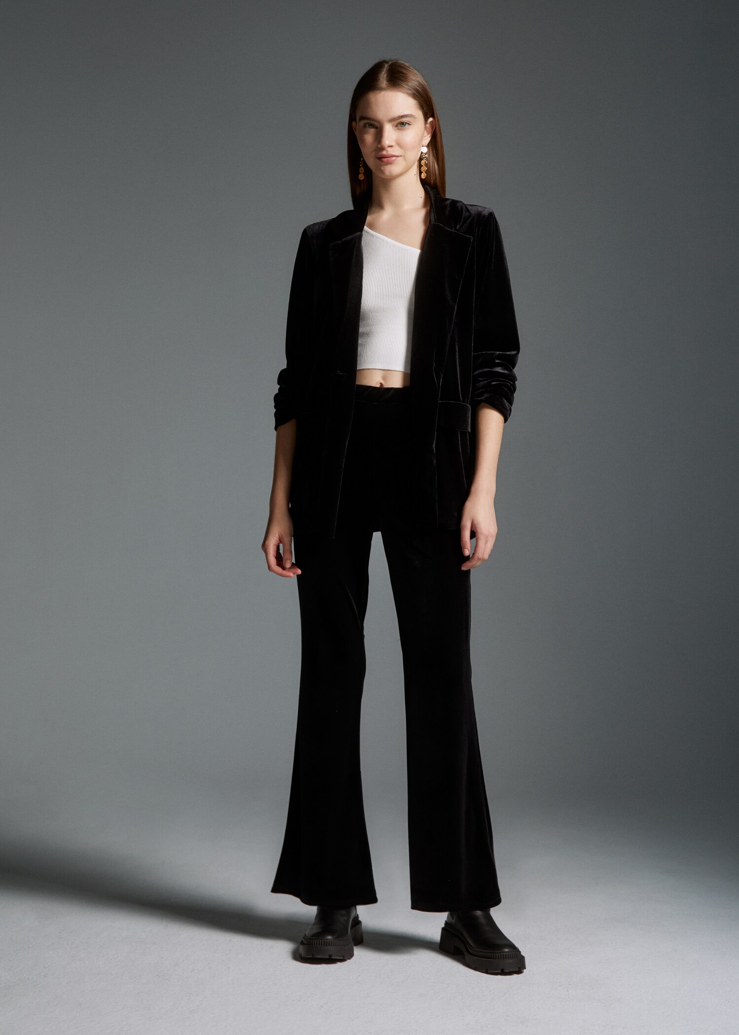 Velvety trousers - Details of the article 5