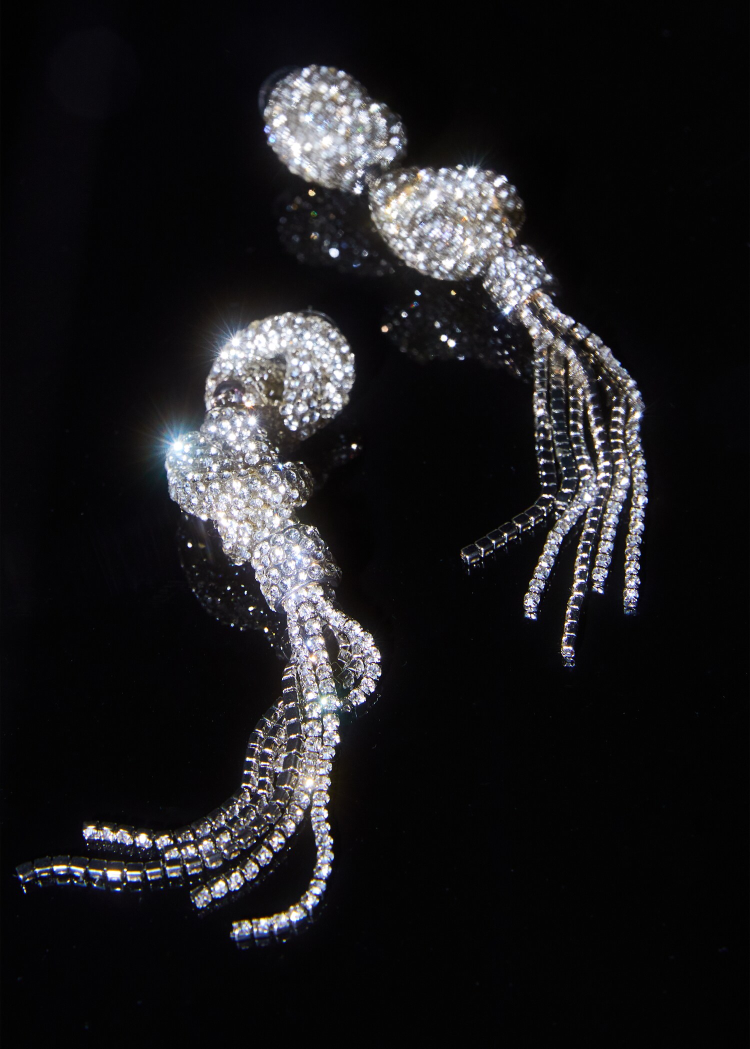 Earrings with crystals knots - Details of the article 6
