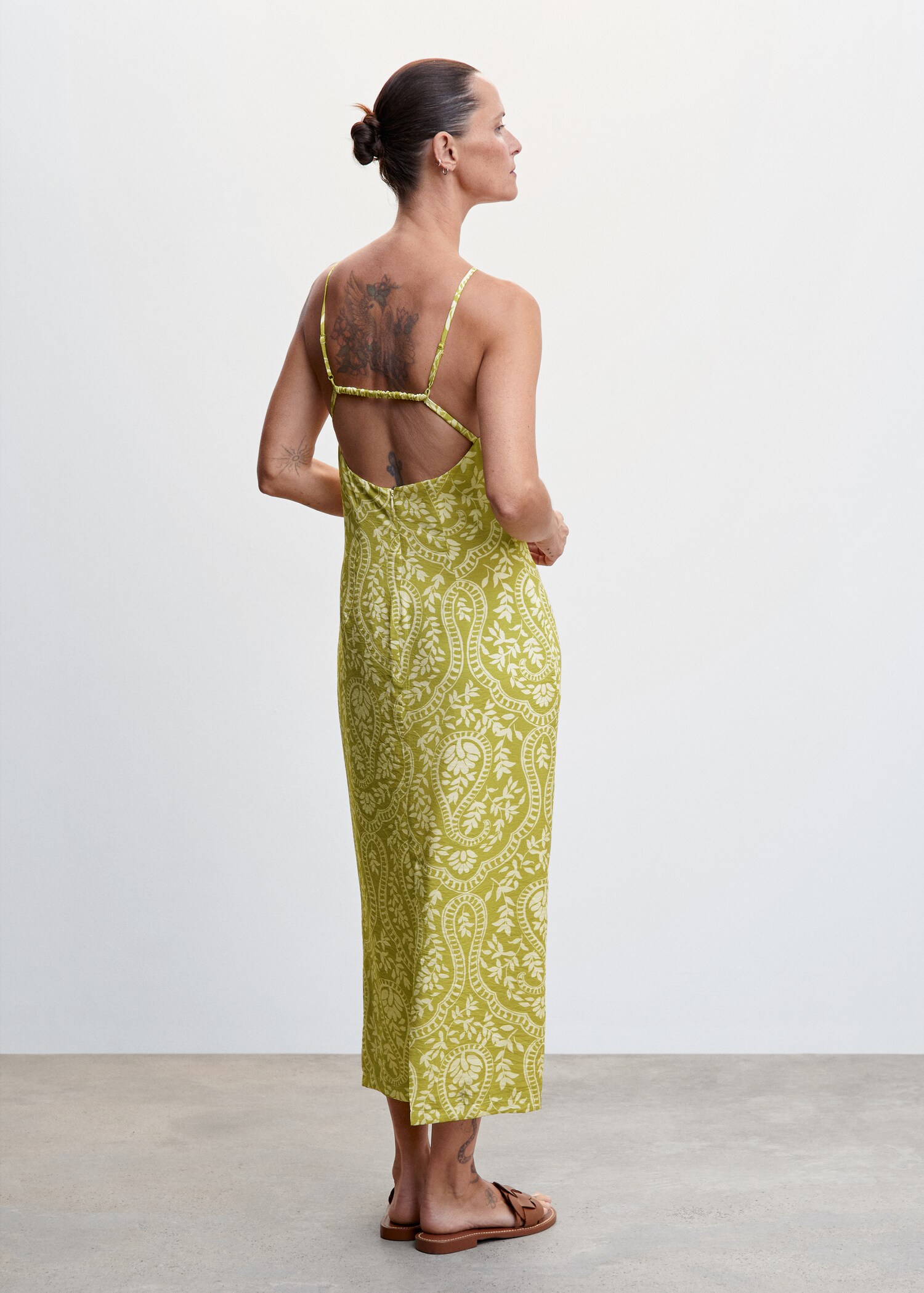 Printed halter gown - Reverse of the article