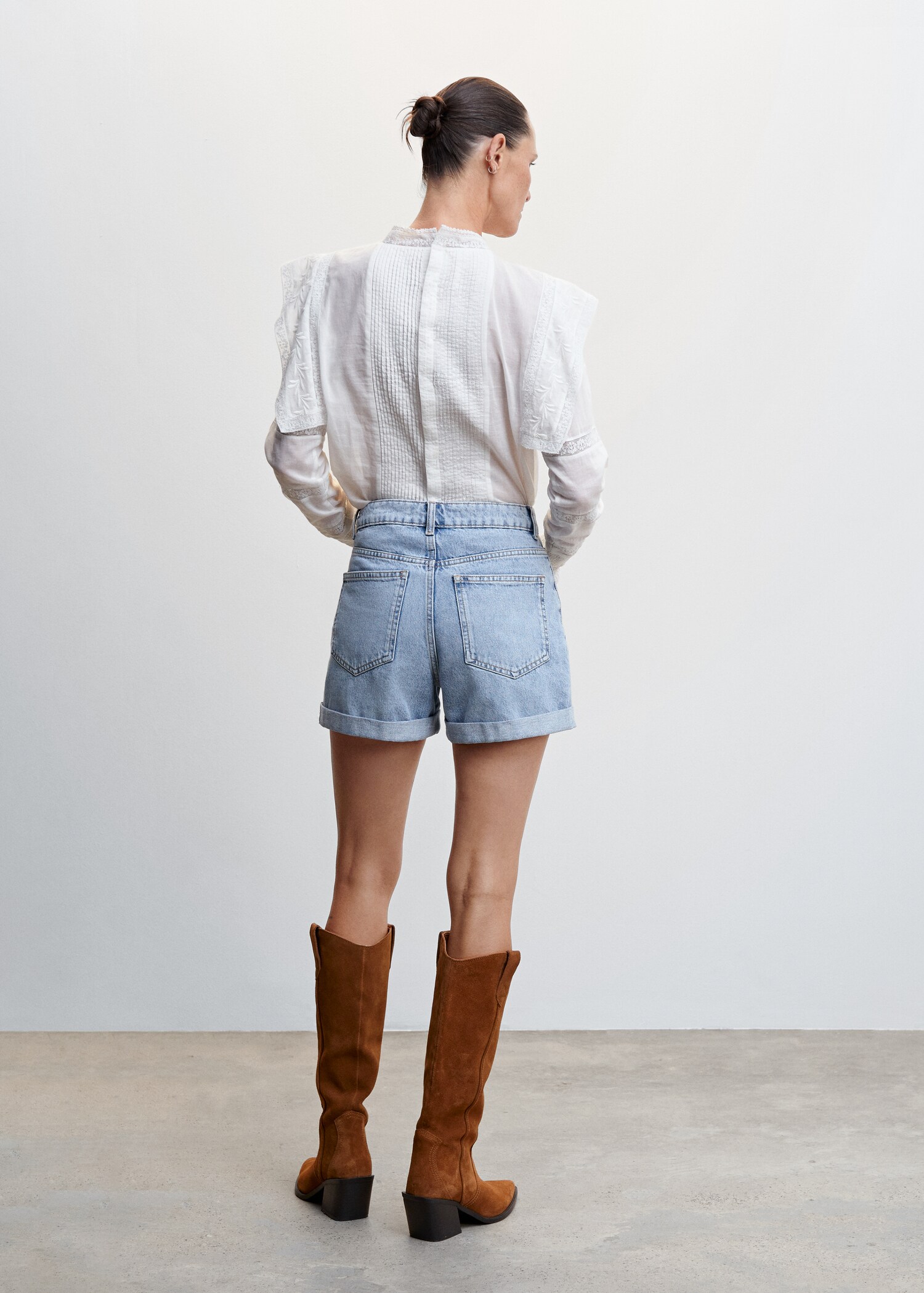 Shorts vaqueros mom-fit - Reverso del artículo
