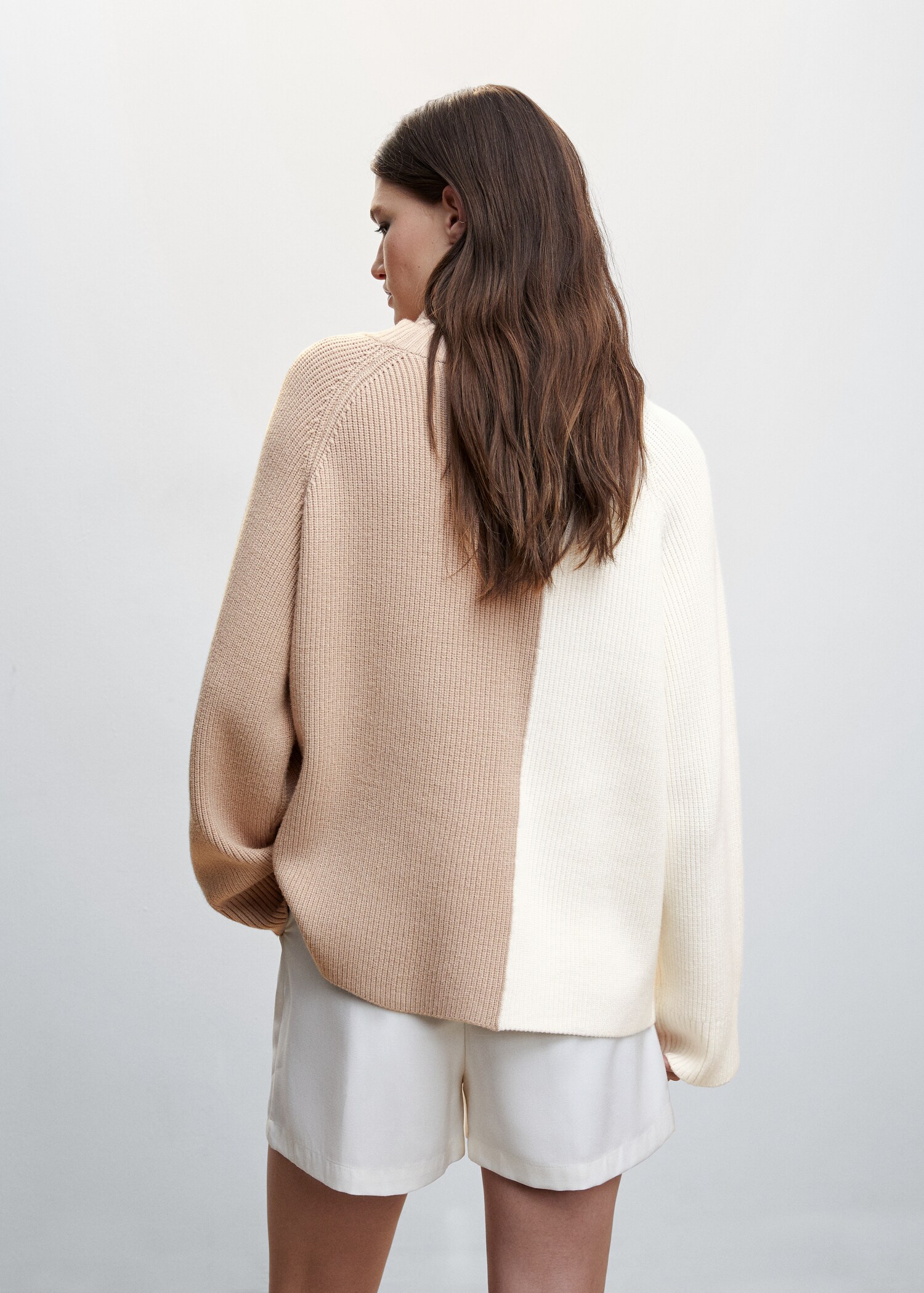 Jersey cuello vuelto bicolor - Reverso del artículo
