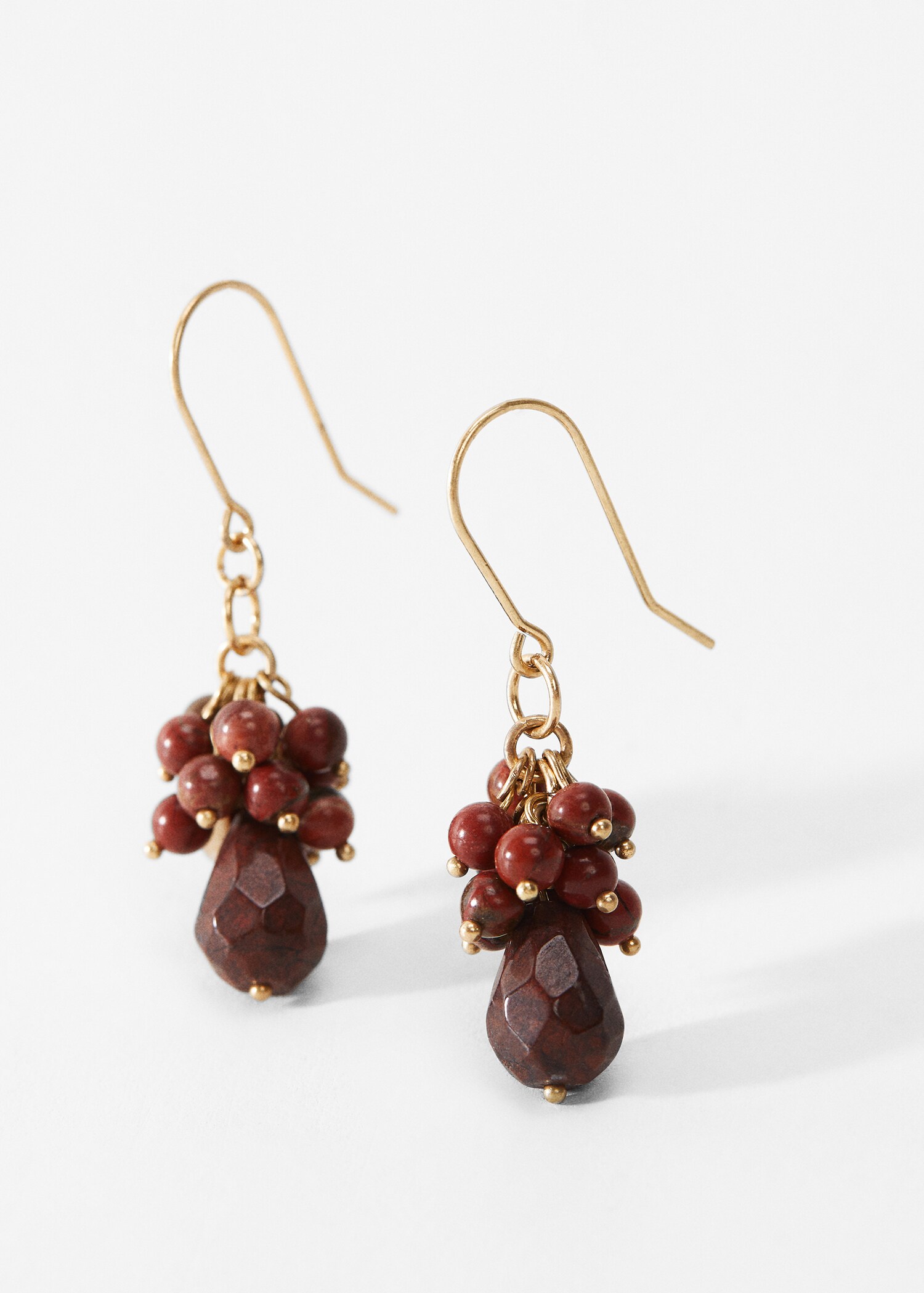 Boucles d'oreilles pendentif perles - Plan moyen