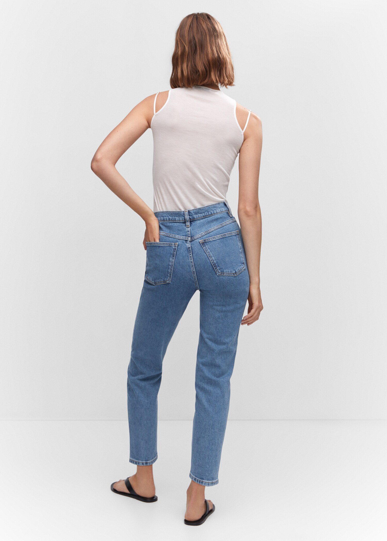 Jeans mom confort tiro alto - Reverso del artículo