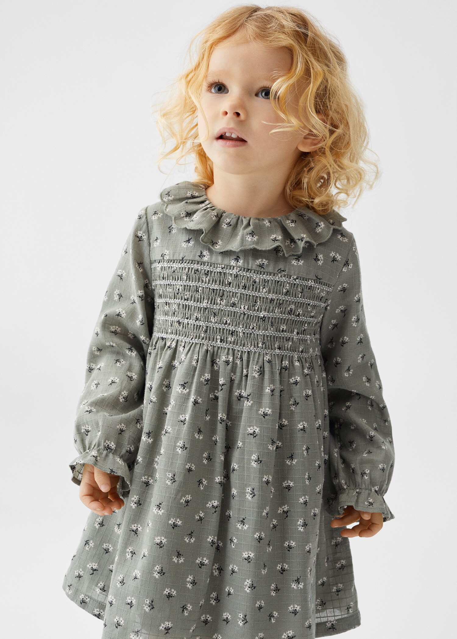 Kleid mit Blumendruck - Mittlere Ansicht