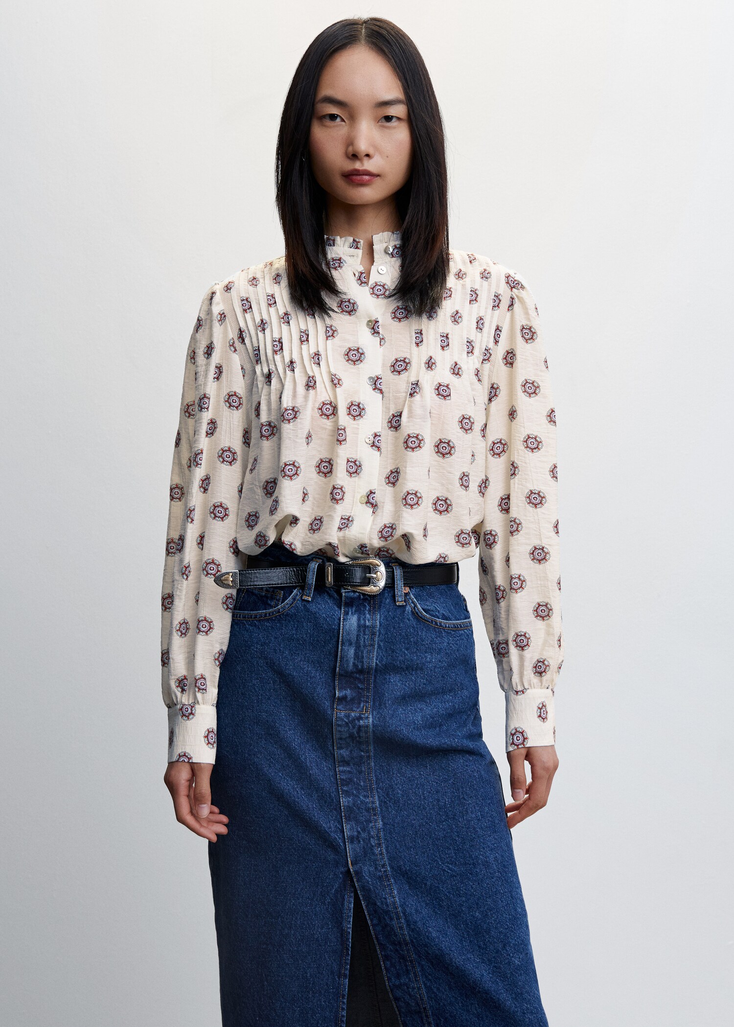 Bluse mit geometrischem Muster - Mittlere Ansicht