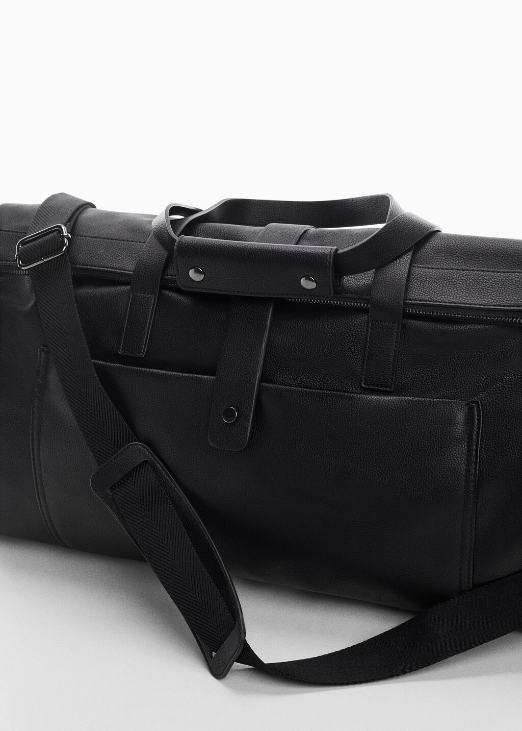 Leather effect travel bag Men MANGO Georgia
