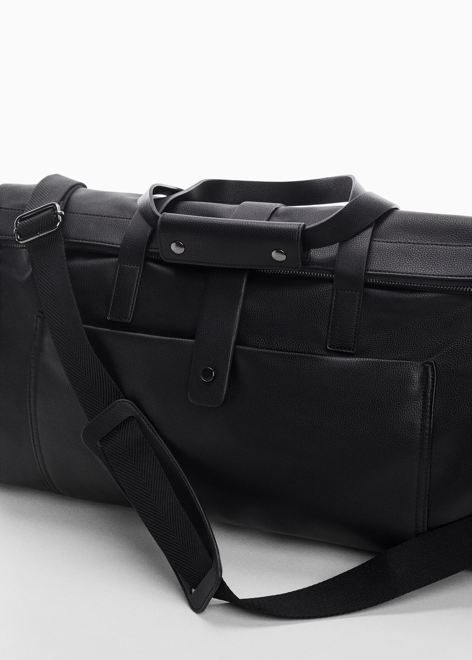 Leather-effect travel bag - Details of the article 2