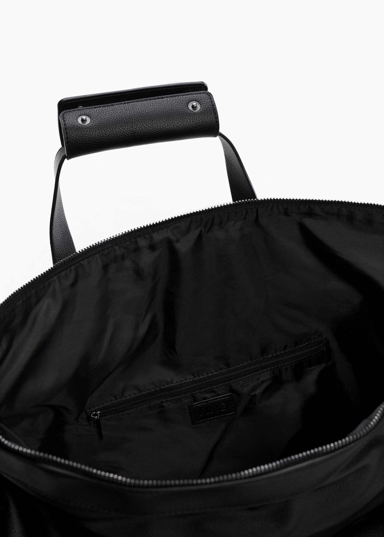 Leather-effect travel bag - Details of the article 3