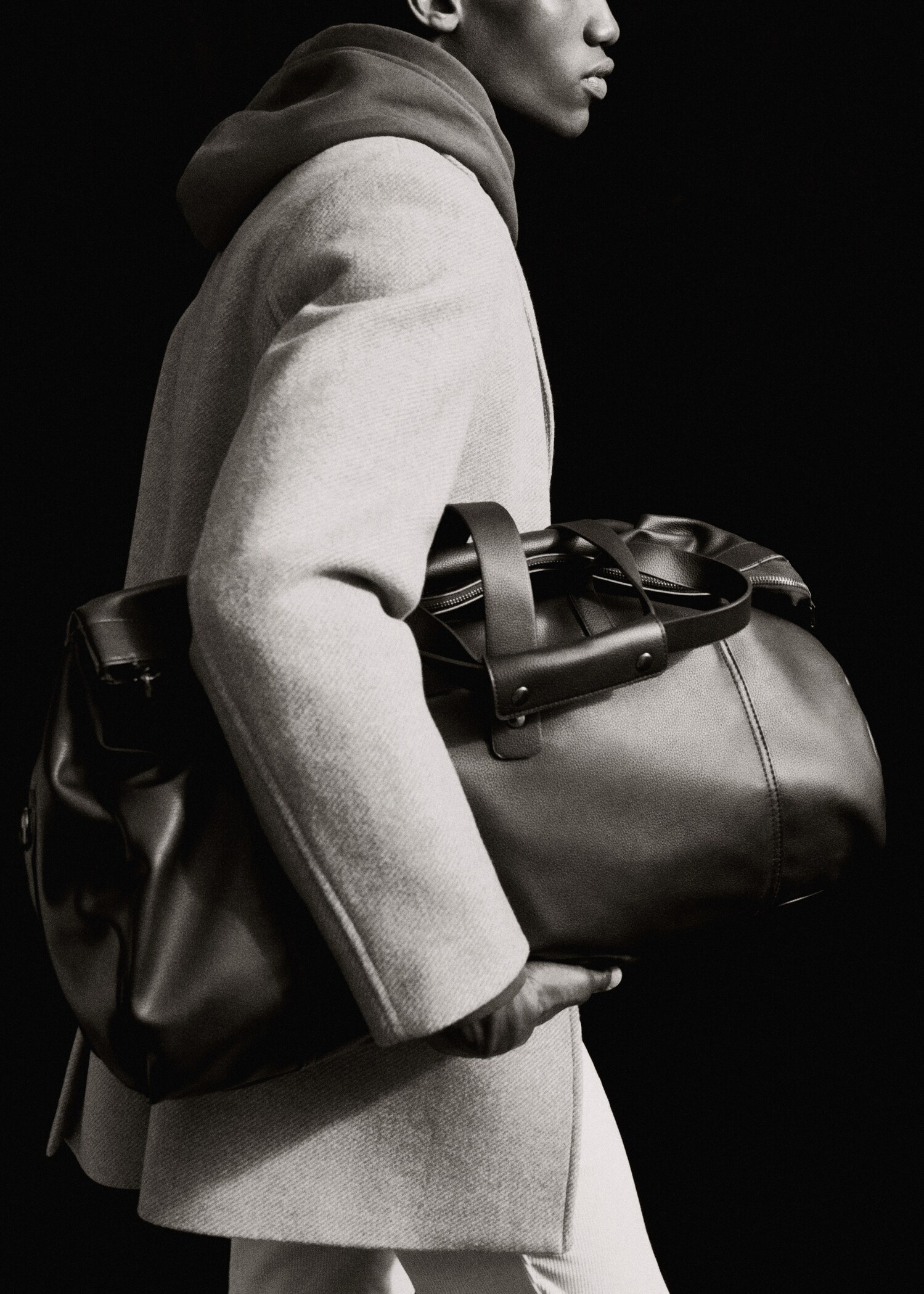 Leather-effect travel bag - Details of the article 9