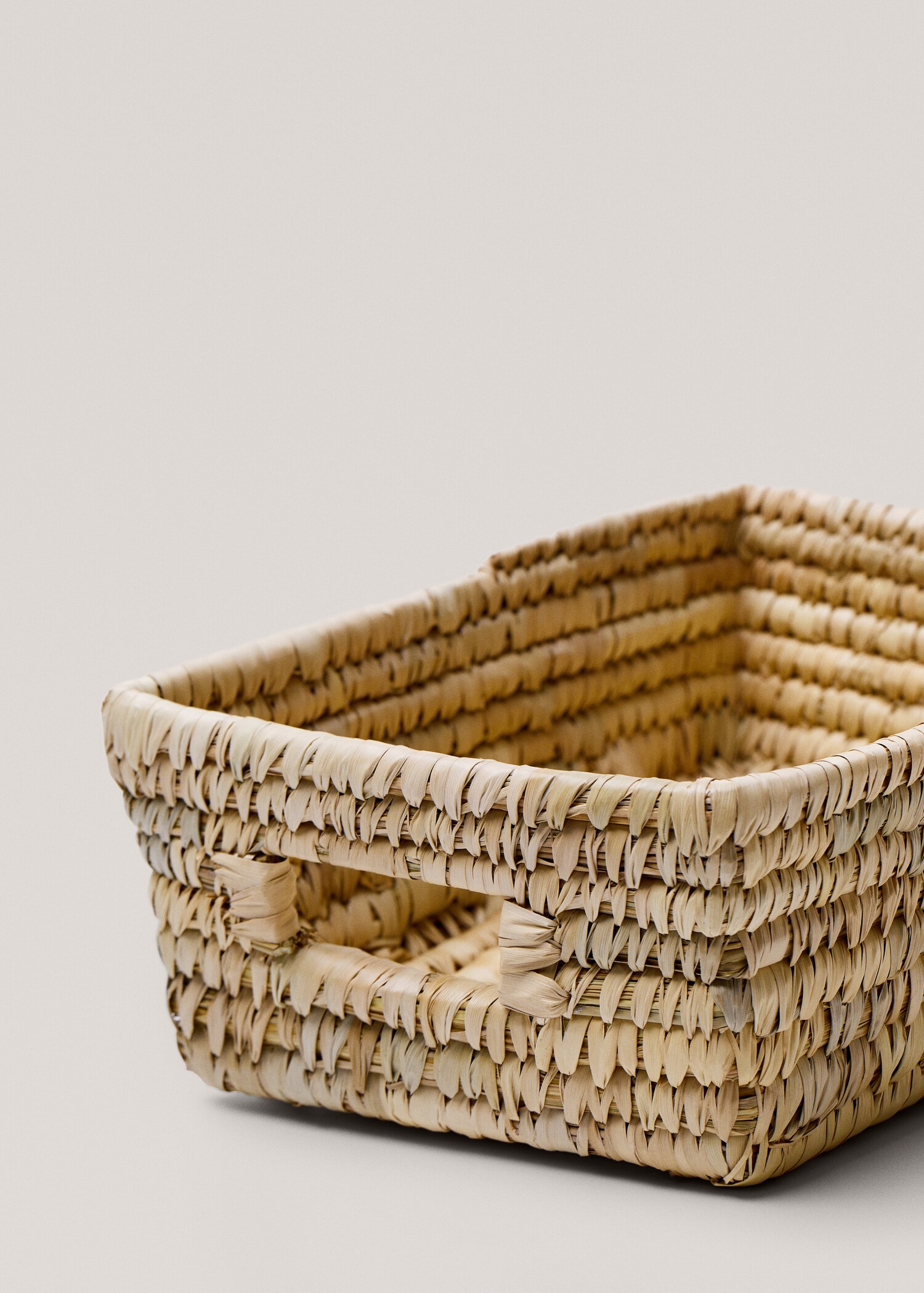 Rectangular natural fibre basket 27x22cm - Details of the article 1