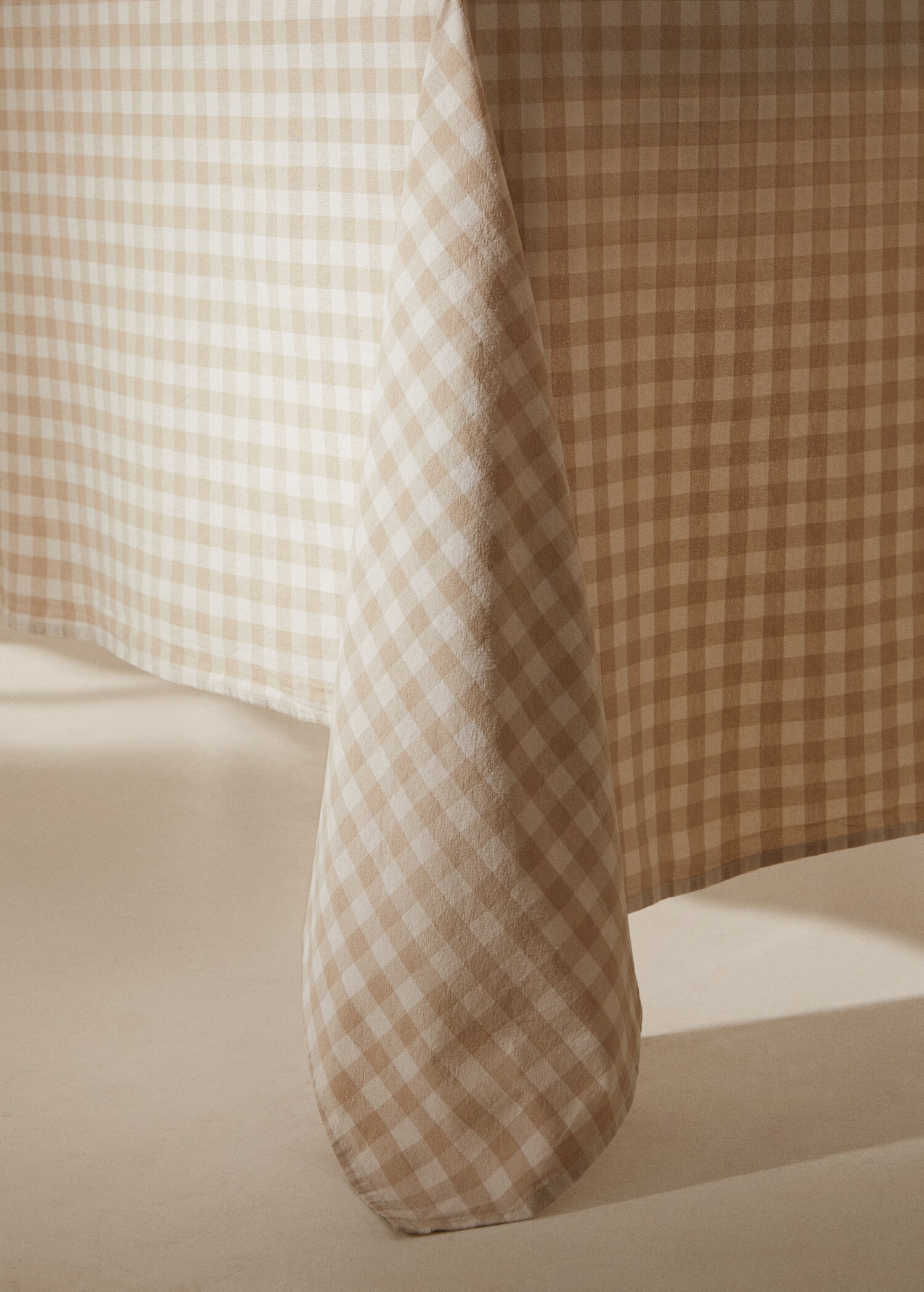 100% cotton check tablecloth 150x150cm - Details of the article 8